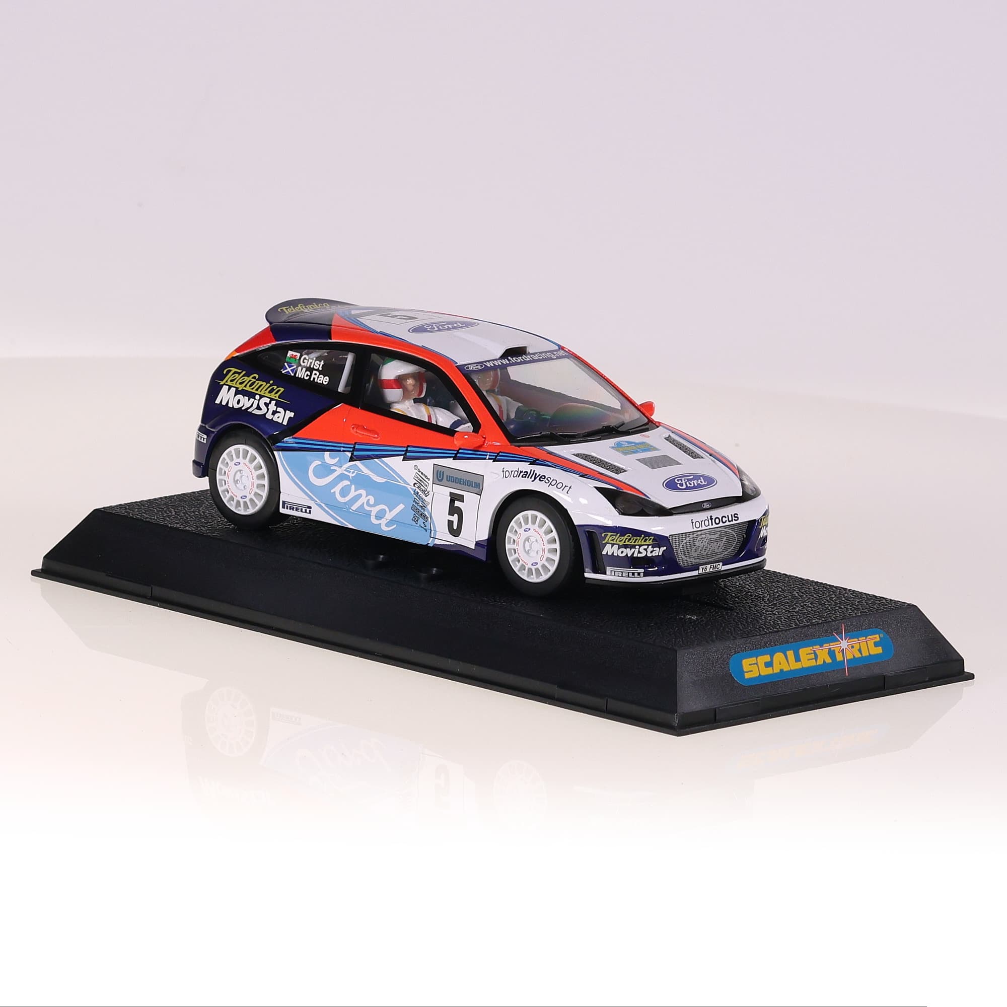 Scalextric Ford Focus WRC Course Bicolore 1/32slot car avec boîte — miniature 7