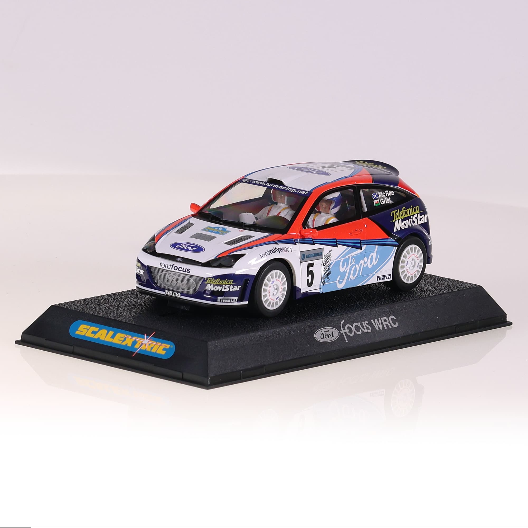 Scalextric Ford Focus WRC Course Bicolore 1/32slot car avec boîte — miniature 9