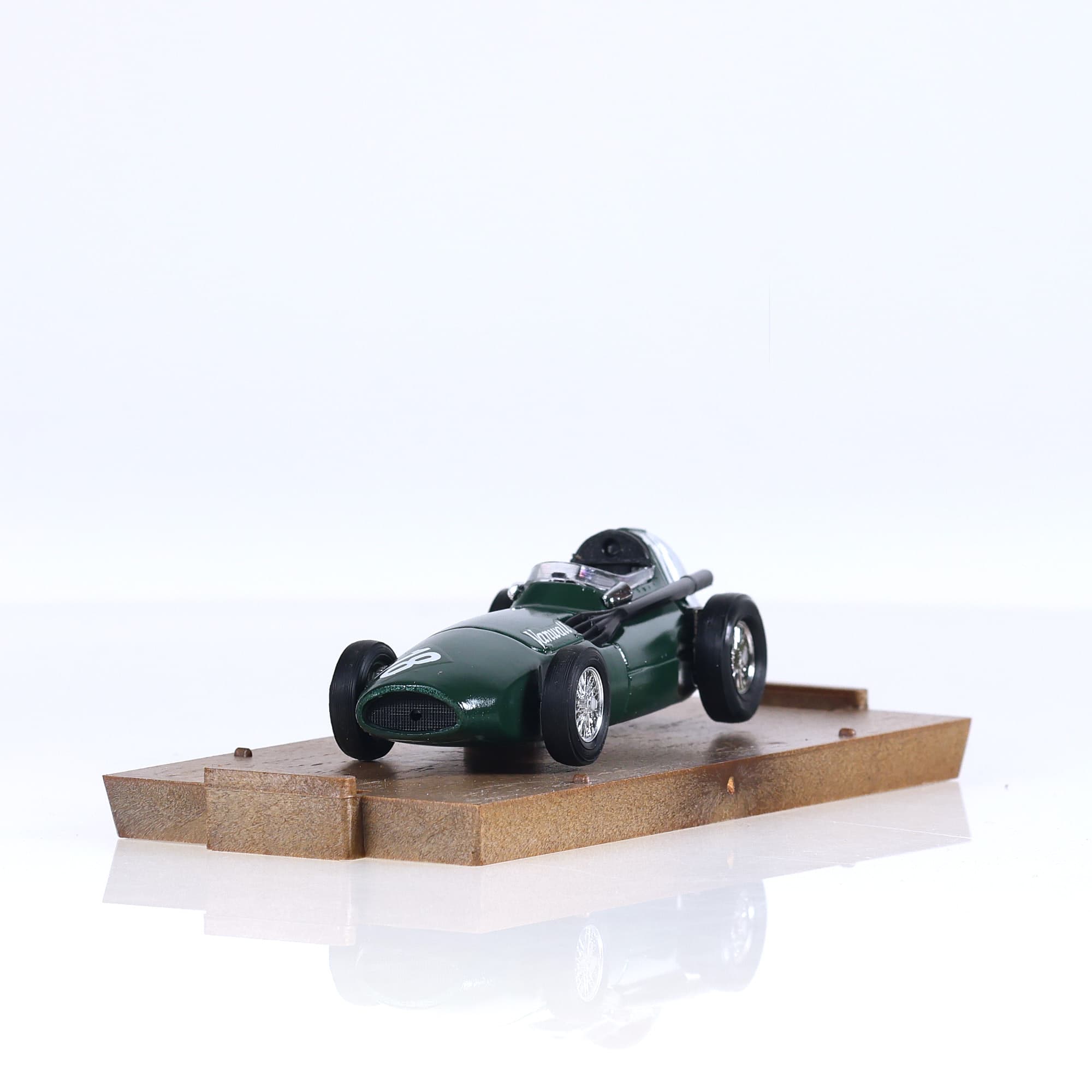 Brumm r98 Vanwall HP 285 F1 1957 #18 1957 1/43 Vert avec boîte — miniature 9
