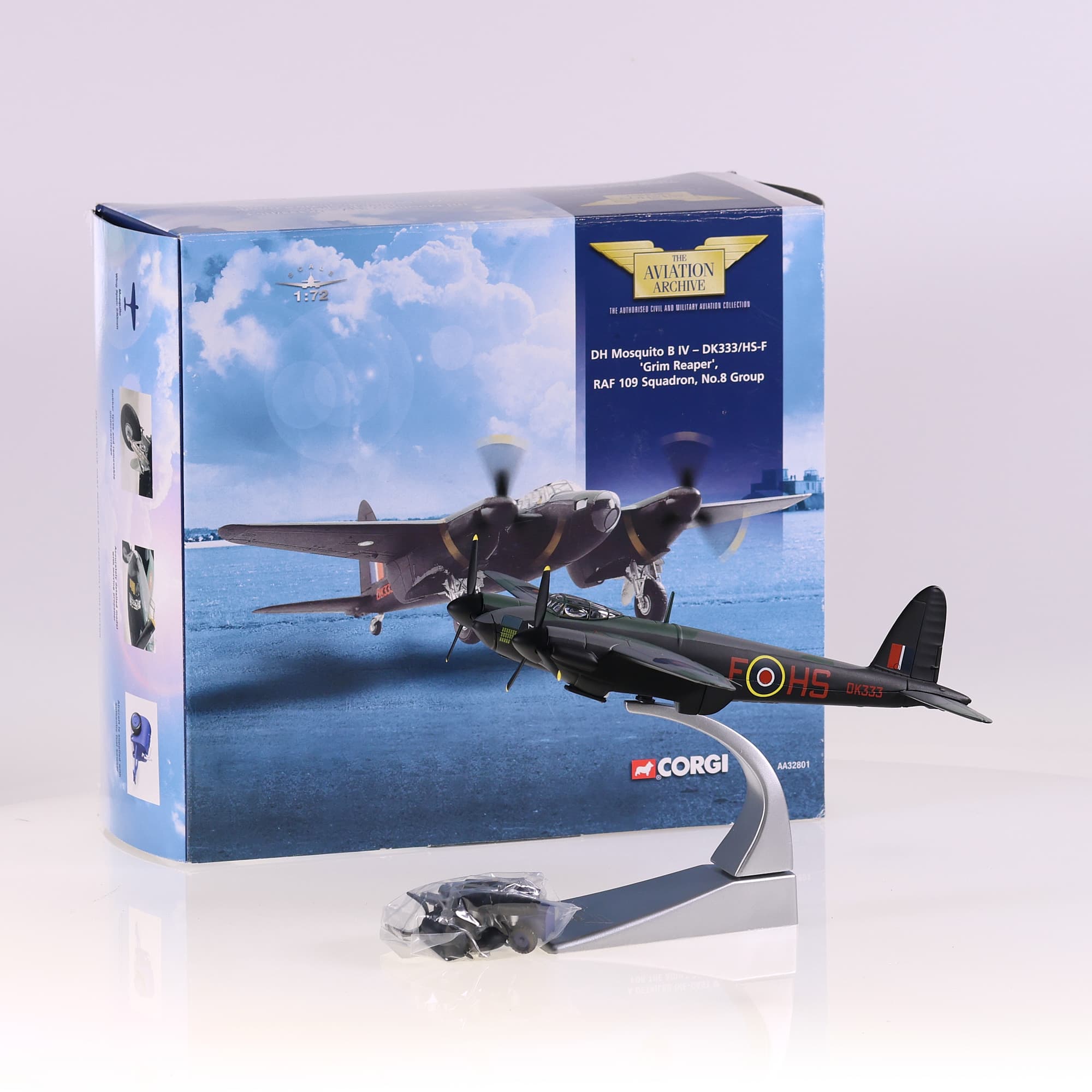 Corgi AA32801 De Havilland Mosquito B IV  DK333/HS-F 'Grim Reaper' RAF 109 Squad