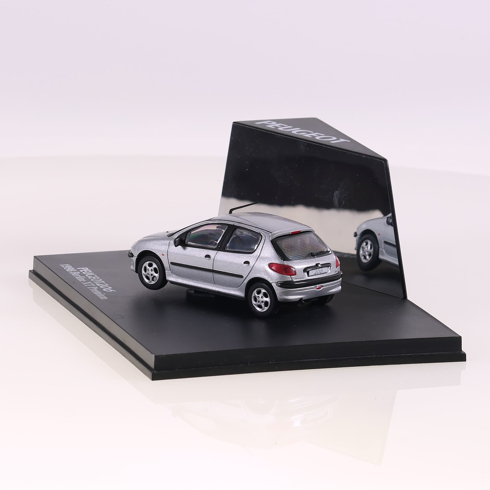 Norev Peugeot 206 1998 Berline XT Premium 1998 1/43 Gris — miniature 4