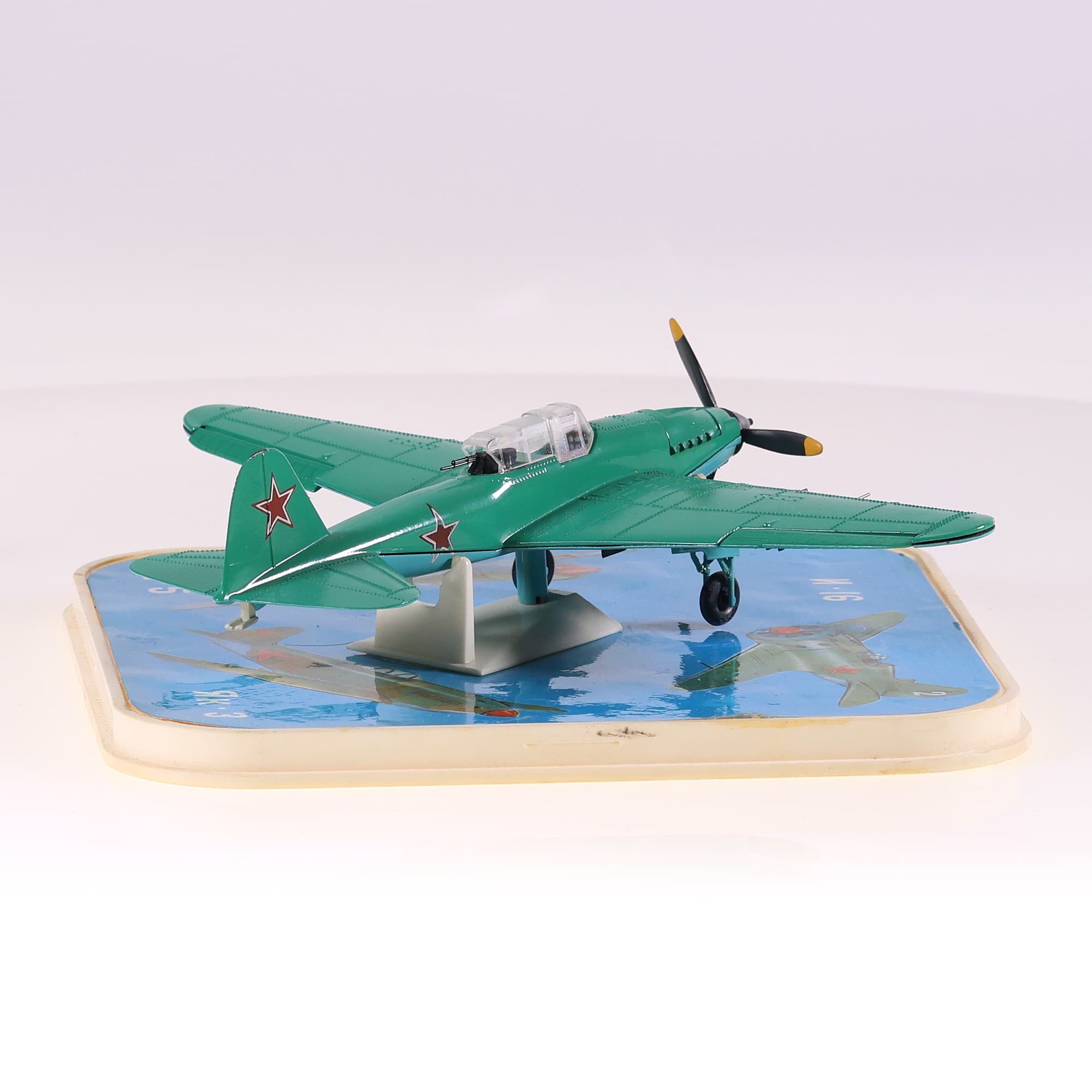made in URSS avion Ilyushin Ил-2 16 cm Vert avec boîte — miniature 5