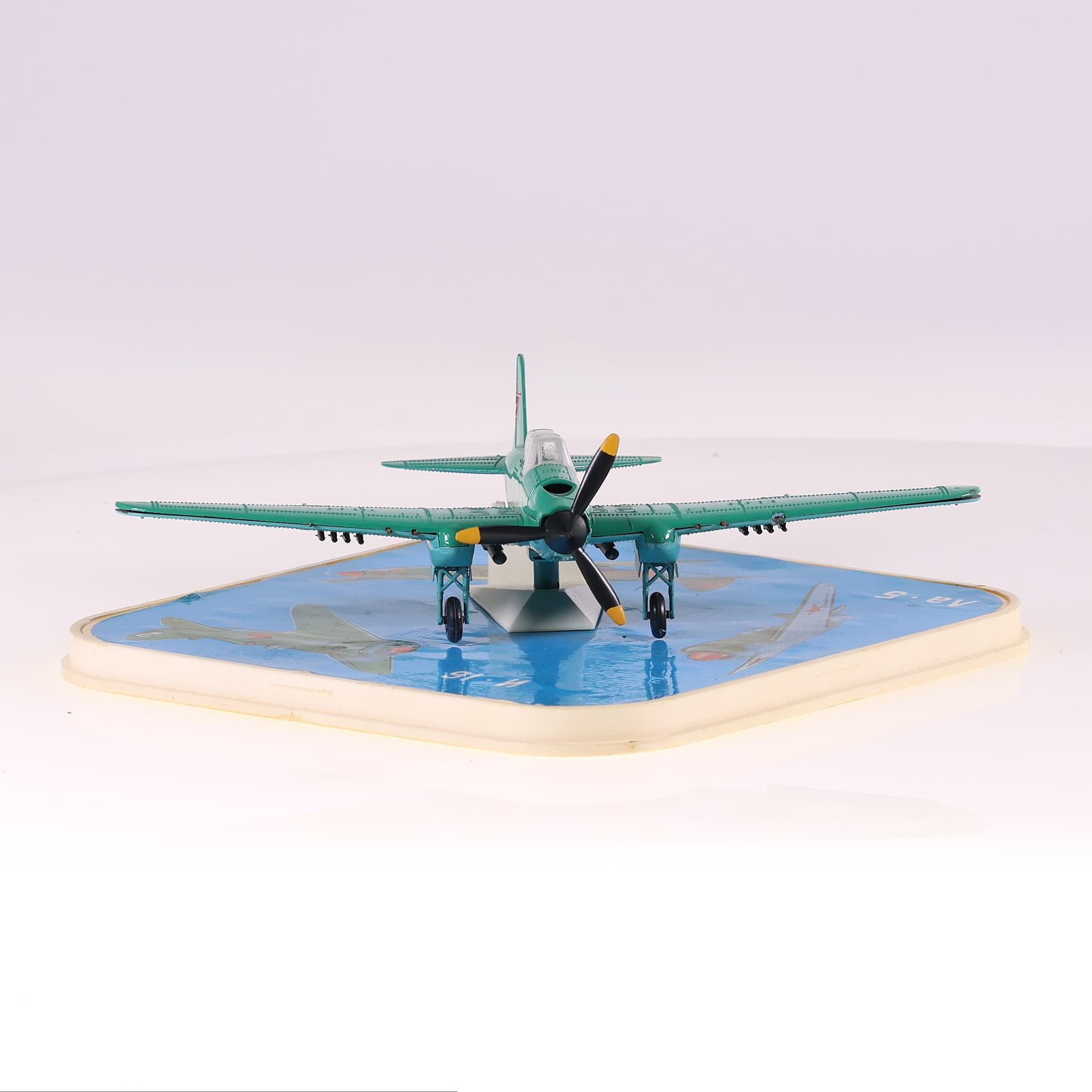 made in URSS avion Ilyushin Ил-2 16 cm Vert avec boîte — miniature 8