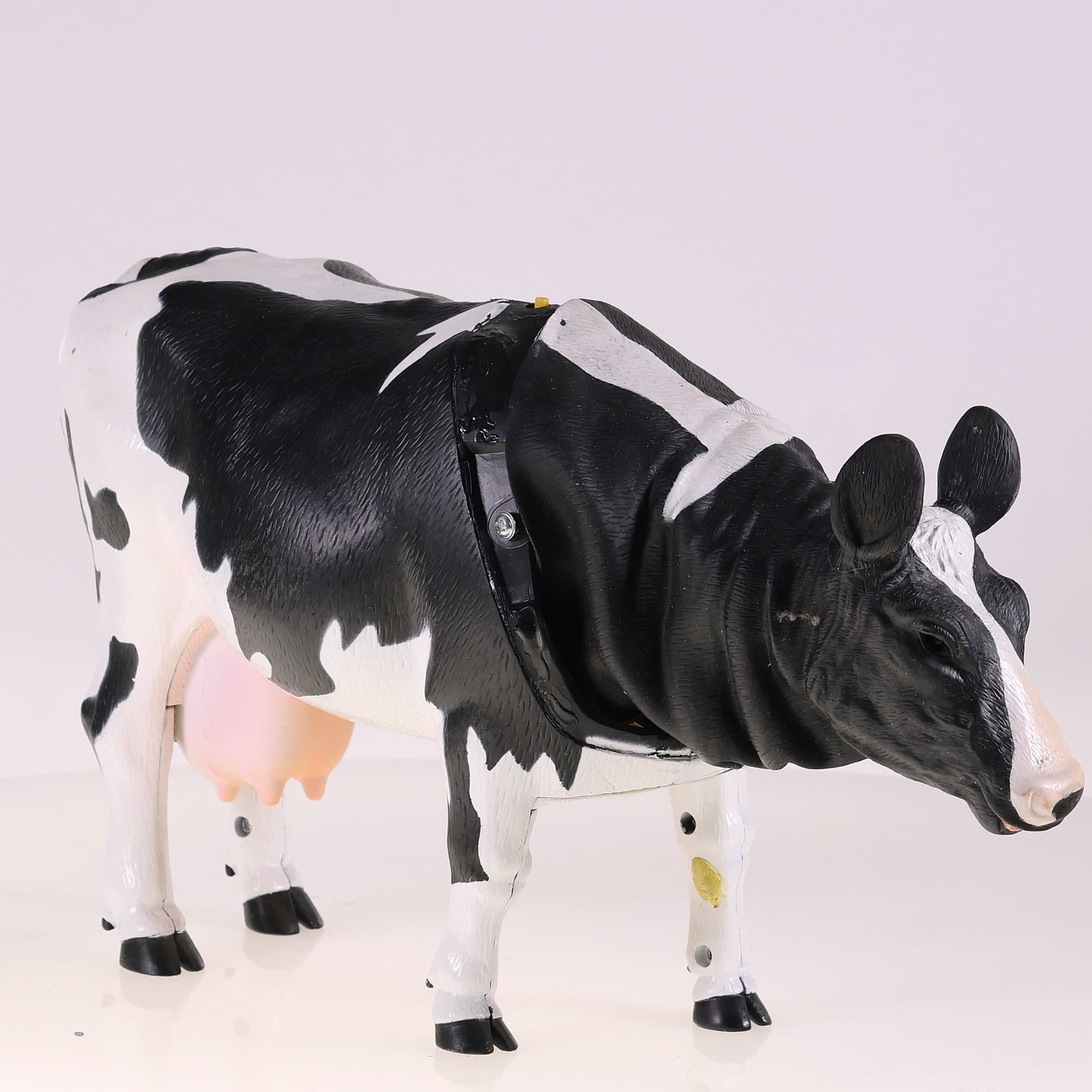 WowWee Animal Tronics - Animals of the Barn Yard the Holstein Cow avec boîte — miniature 7
