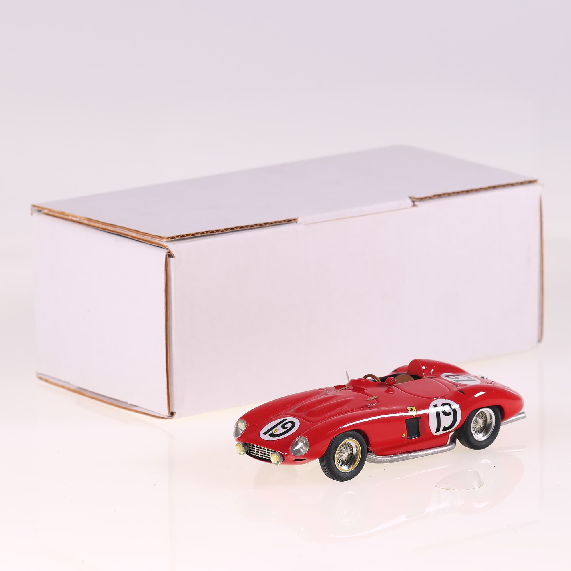 FAENZA 43 Ferrari P57S Sebring 1956 #19 1/43 en résine avec boîte — photo 1