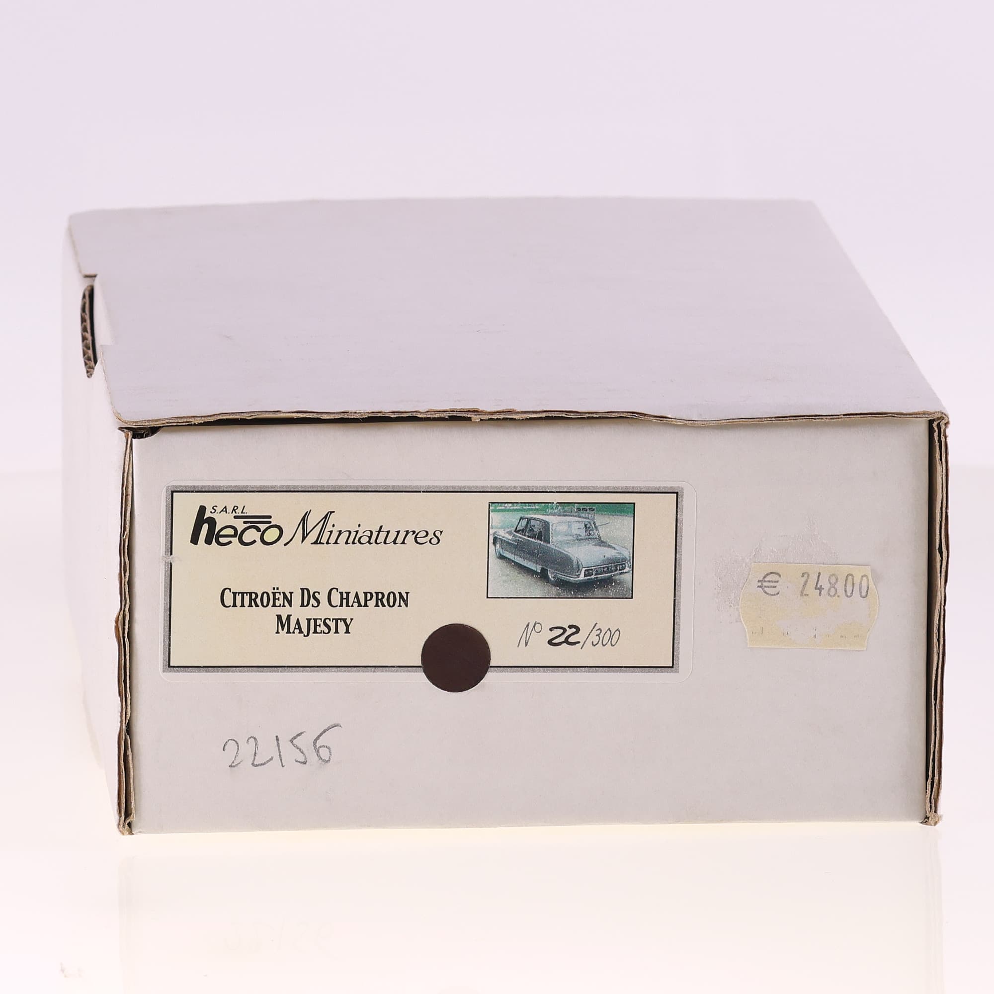Heco Miniatures n° 22/300  Citroën DS Chapron Majesty 1/43 Noir  — miniature 10