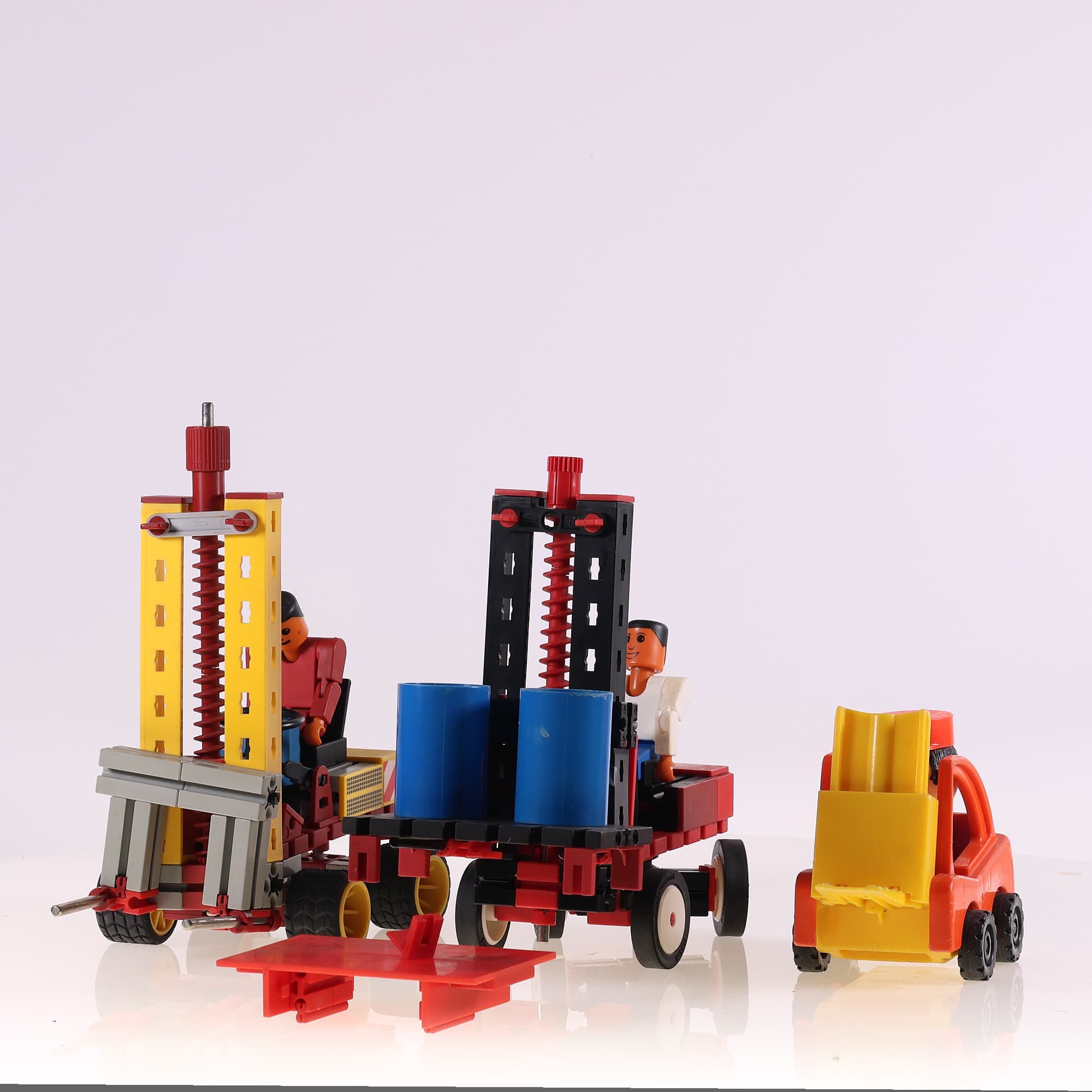 fischertechnik 57483 Basic Vehicles transpalette forklift montés avec boîte — miniature 2