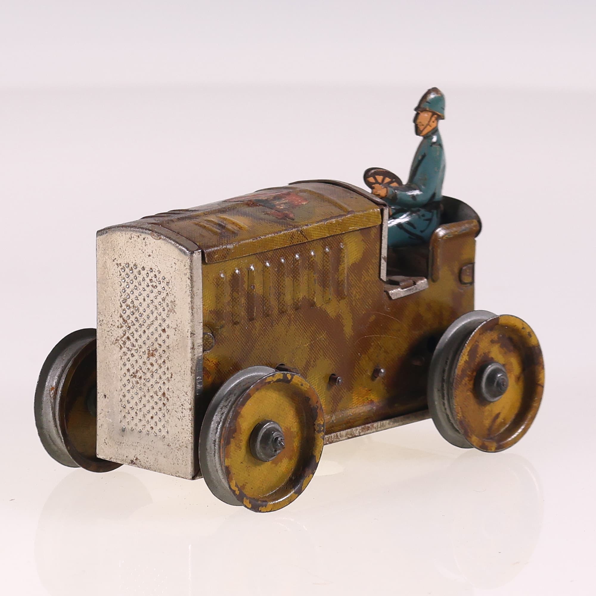 La Hotte Saint Nicolas tracteur version militaire mécanique peu fréquent 7,5 cm — photo 1