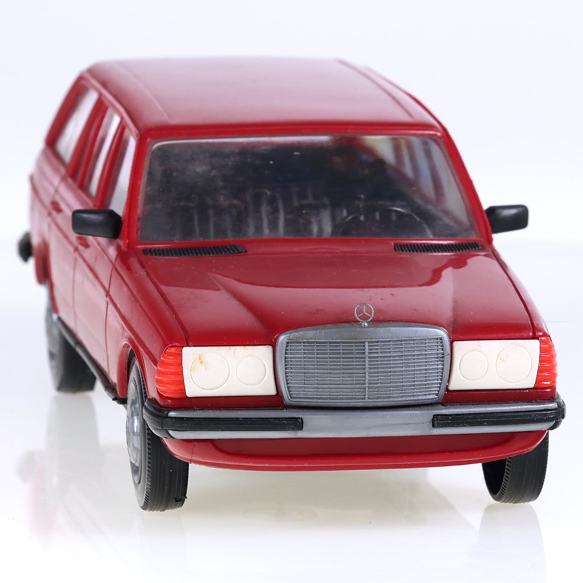 Stahlberg Mercedes-Benz 240 break 23 cm Rouge — miniature 8