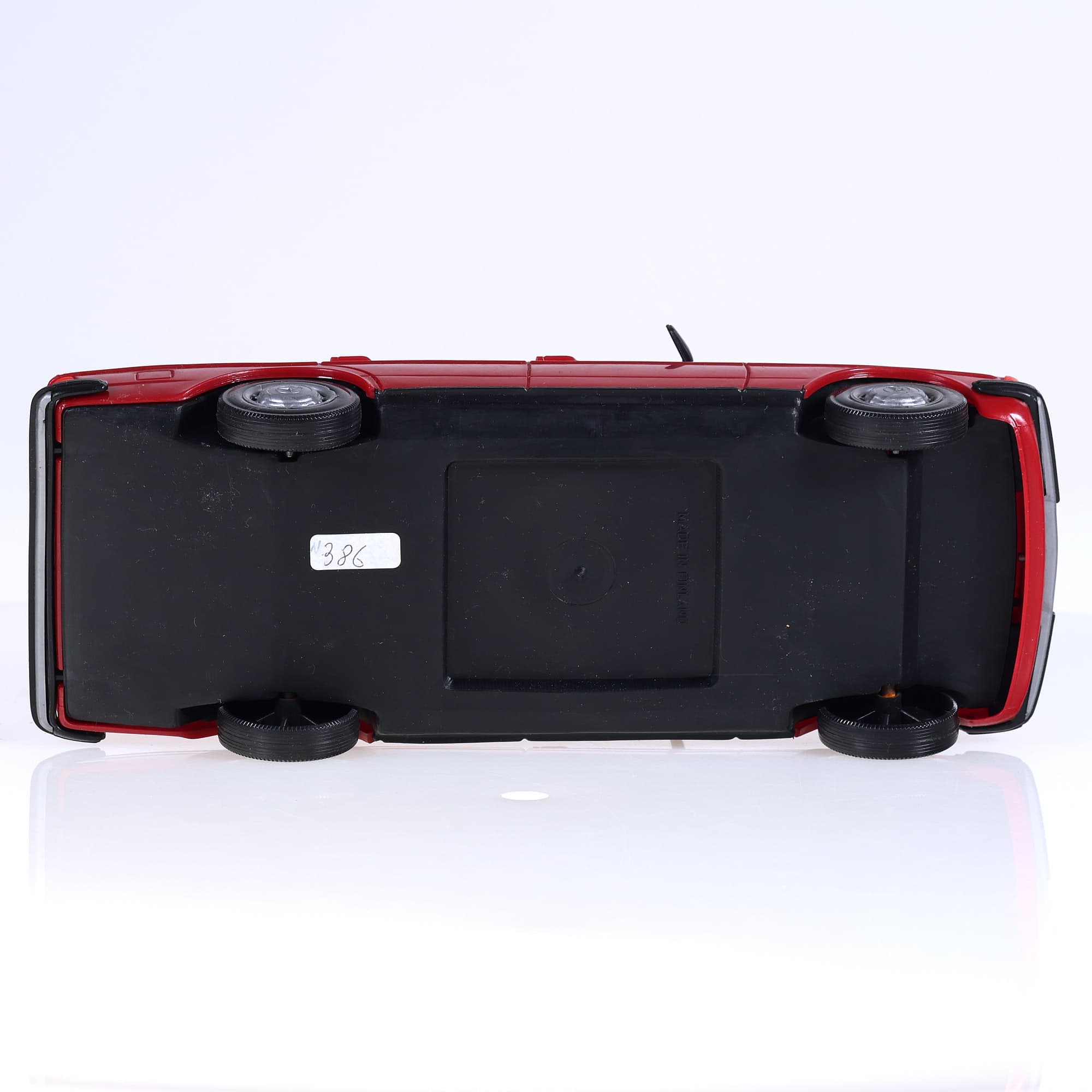 Stahlberg Mercedes-Benz 240 break 23 cm Rouge — miniature 9