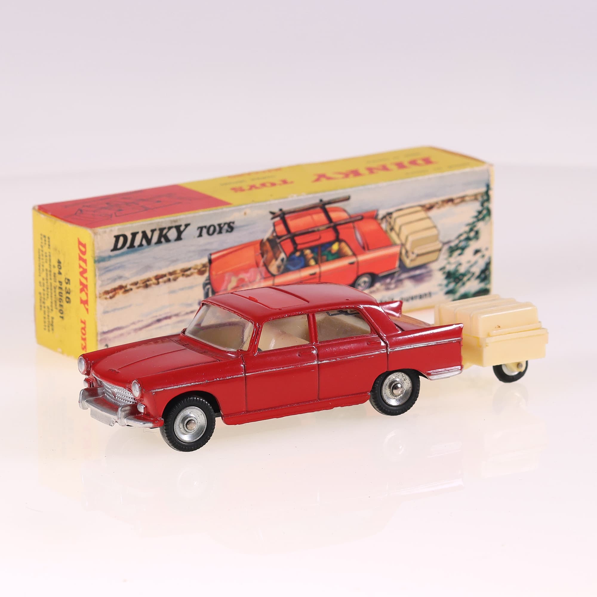 Dinky Toys 536 Peugeot 404 à toit ouvrant avec remorque monoroue 1/43 Rouge — photo 1