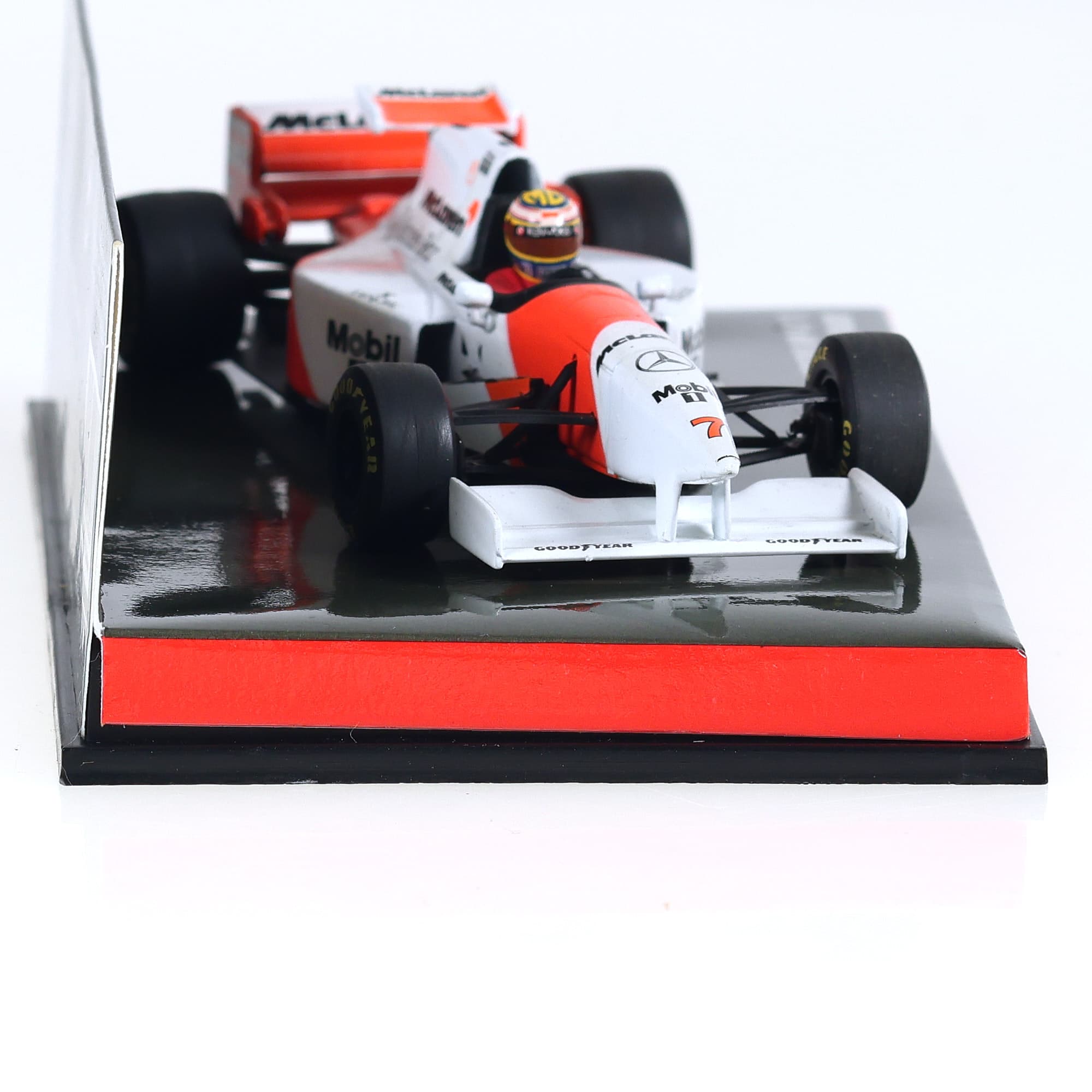 Minichamps 530 964308 McLaren MP4/11 D.Coulthard D.Coulthard #7 1/43 Blanc — miniature 8