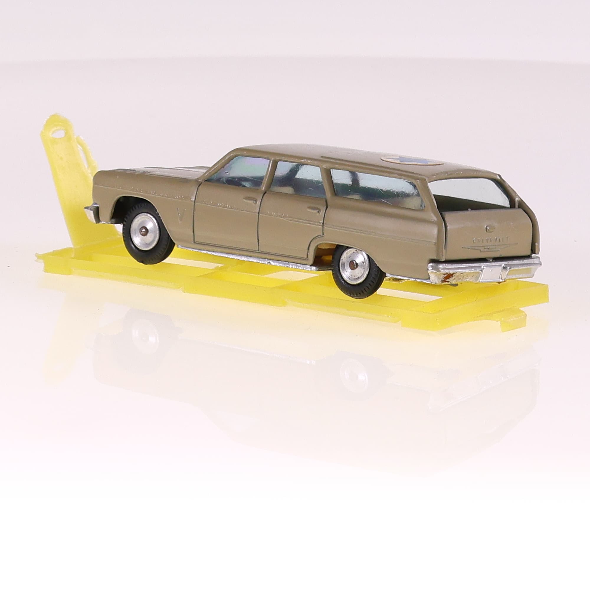 Gamda Koor 8100/3 Chevrolet Chevelle Station Wagon militaire 1/43 avec boîte — miniature 3