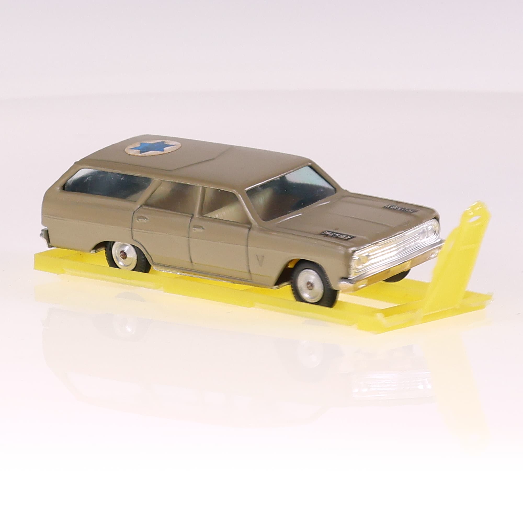 Gamda Koor 8100/3 Chevrolet Chevelle Station Wagon militaire 1/43 avec boîte — miniature 7