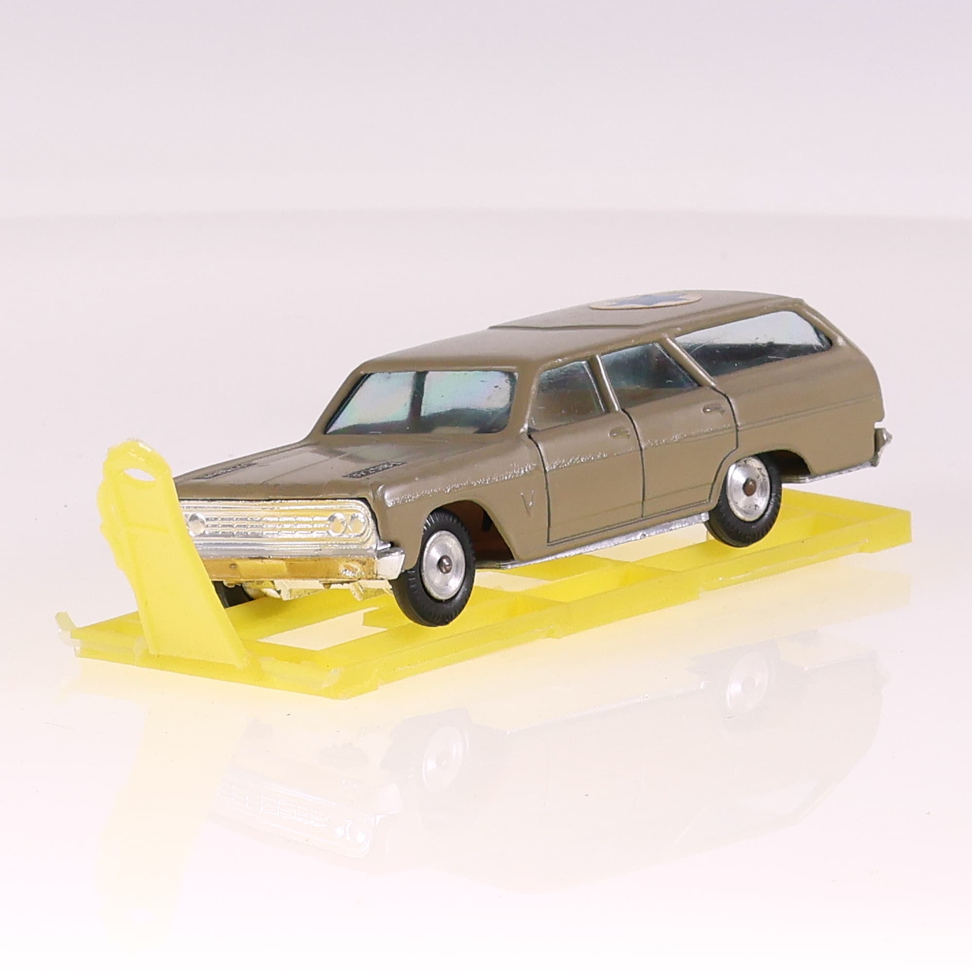 Gamda Koor 8100/3 Chevrolet Chevelle Station Wagon militaire 1/43 avec boîte — miniature 9