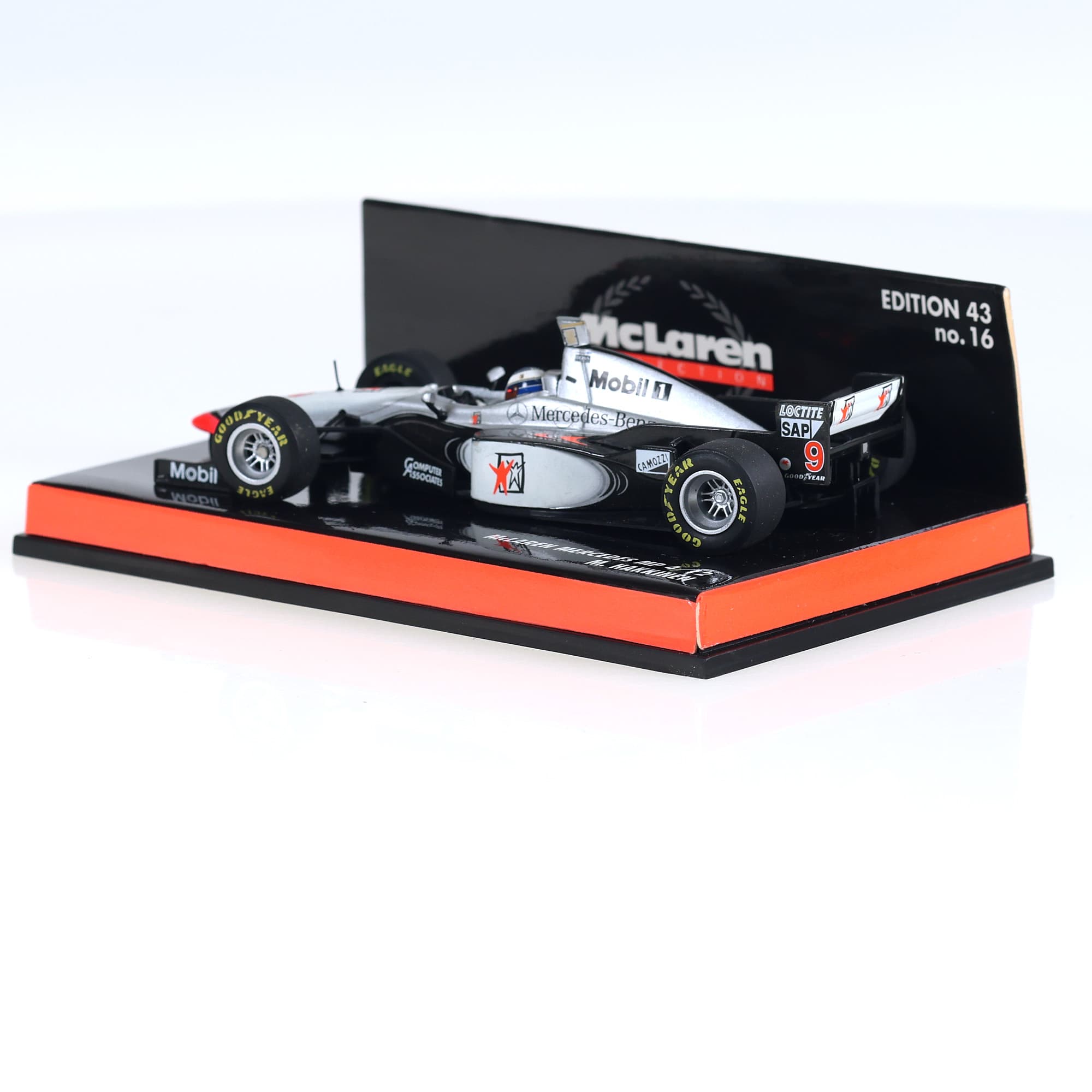 Minichamps 530 974309 McLaren MP4/12 1997 M.Hakkinen #9 1997 1/43 Argent — miniature 3