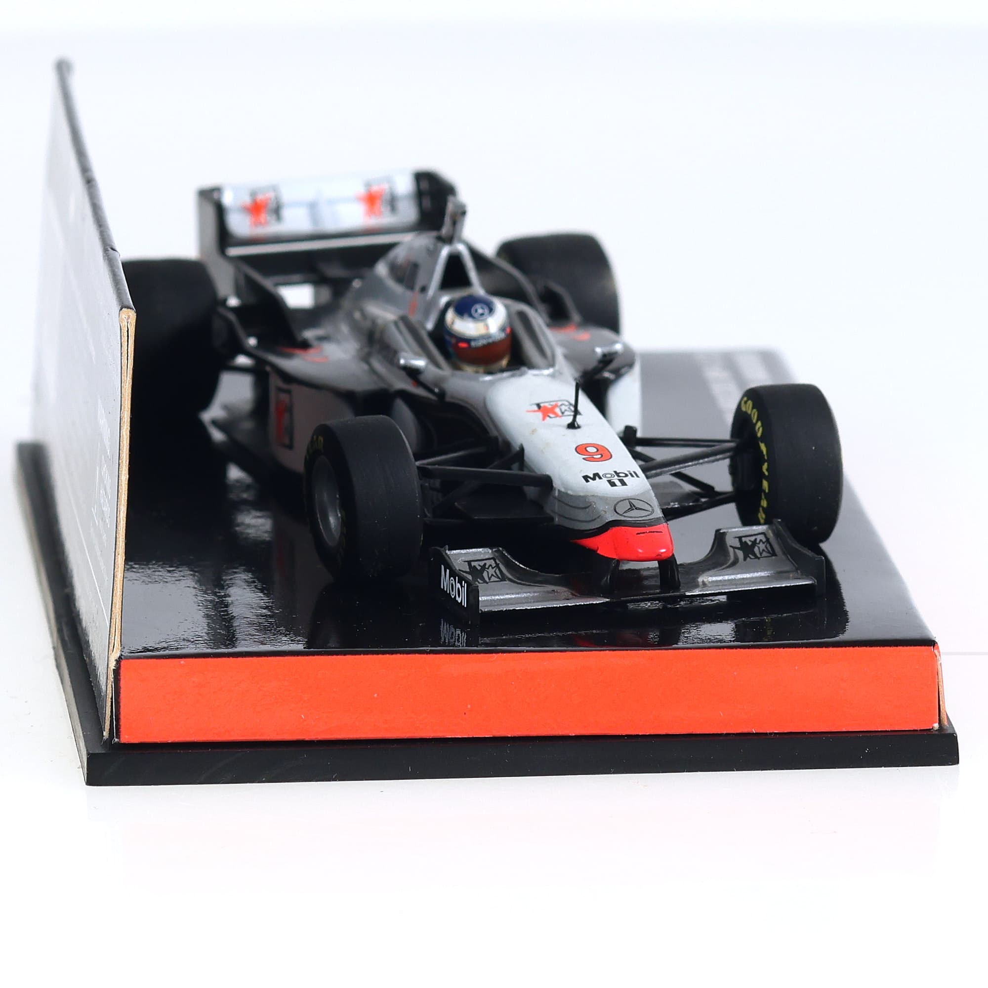Minichamps 530 974309 McLaren MP4/12 1997 M.Hakkinen #9 1997 1/43 Argent — miniature 8