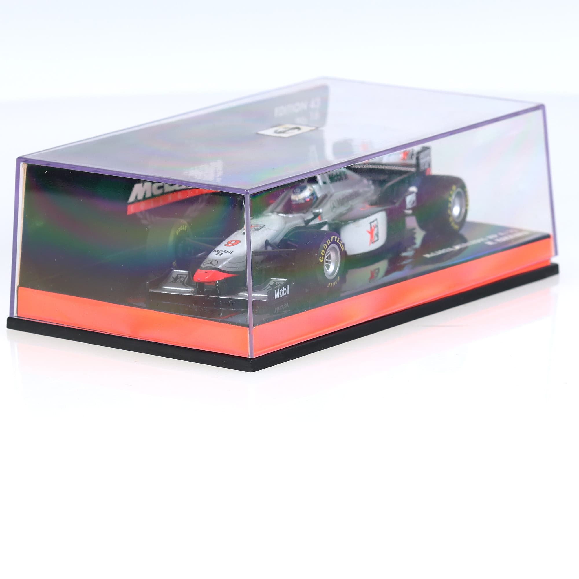 Minichamps 530 974309 McLaren MP4/12 1997 M.Hakkinen #9 1997 1/43 Argent — miniature 10