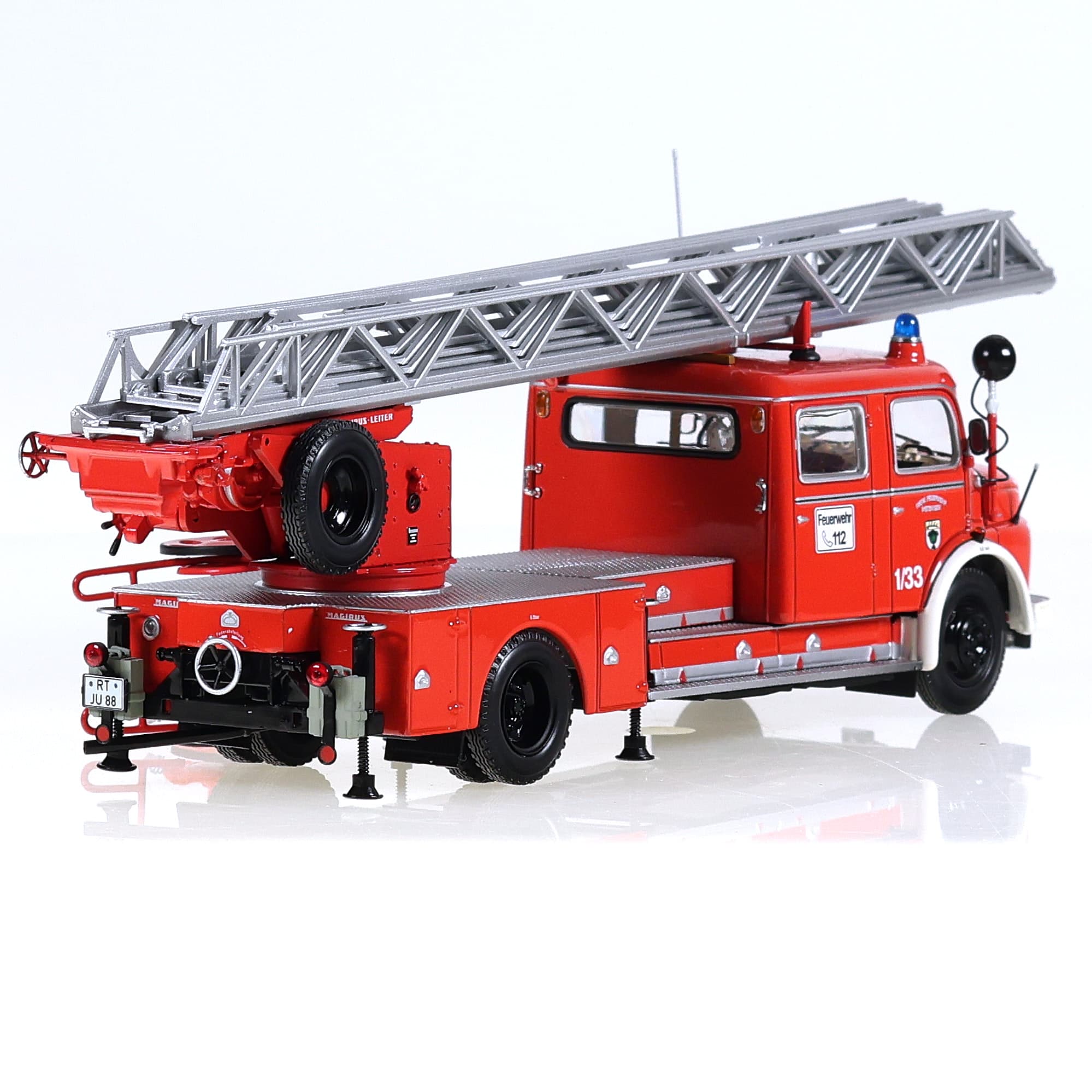 Minichamps - Mercedes-Benz 1113 Aerial Ladder 1966 1/43 — miniature 5