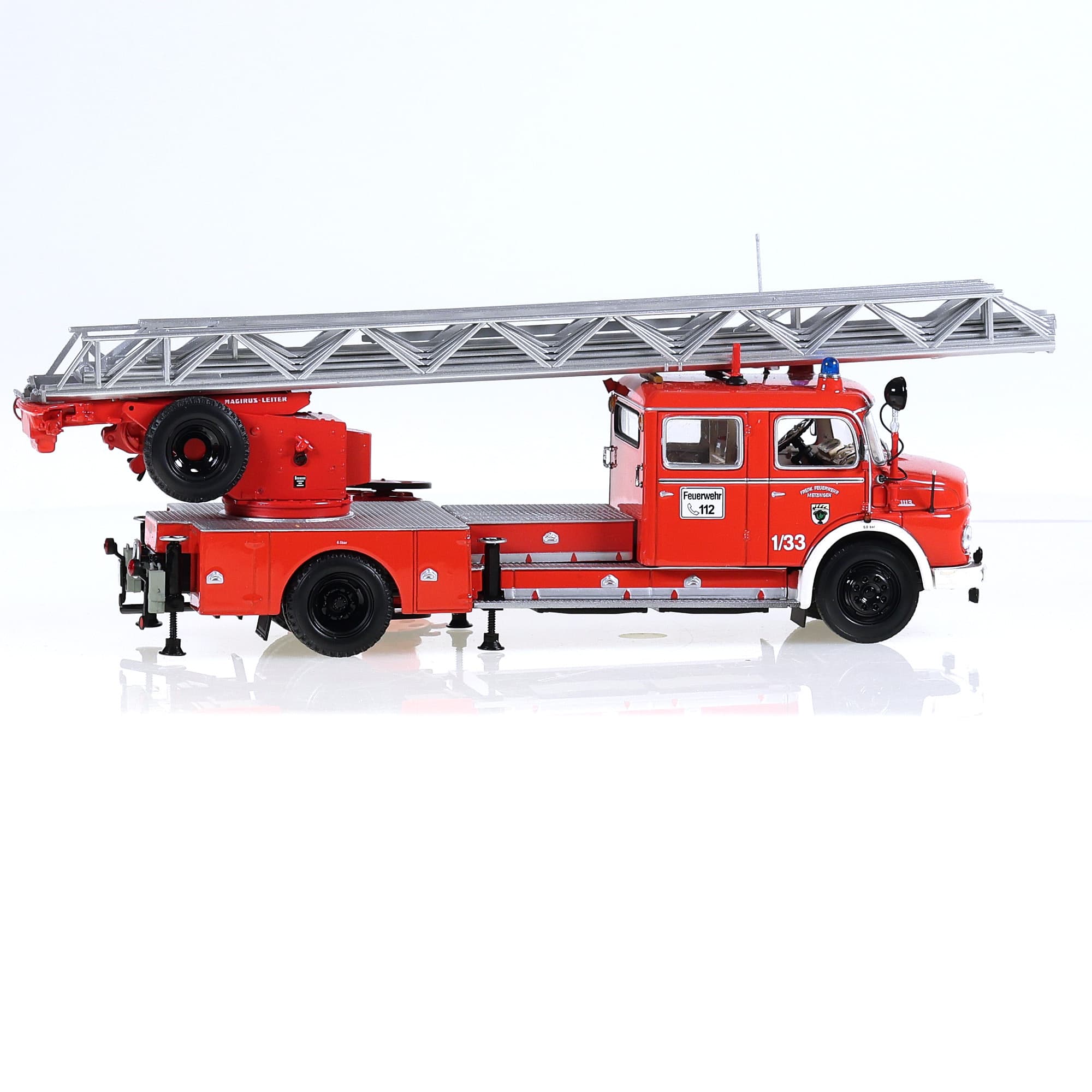 Minichamps - Mercedes-Benz 1113 Aerial Ladder 1966 1/43 — miniature 6