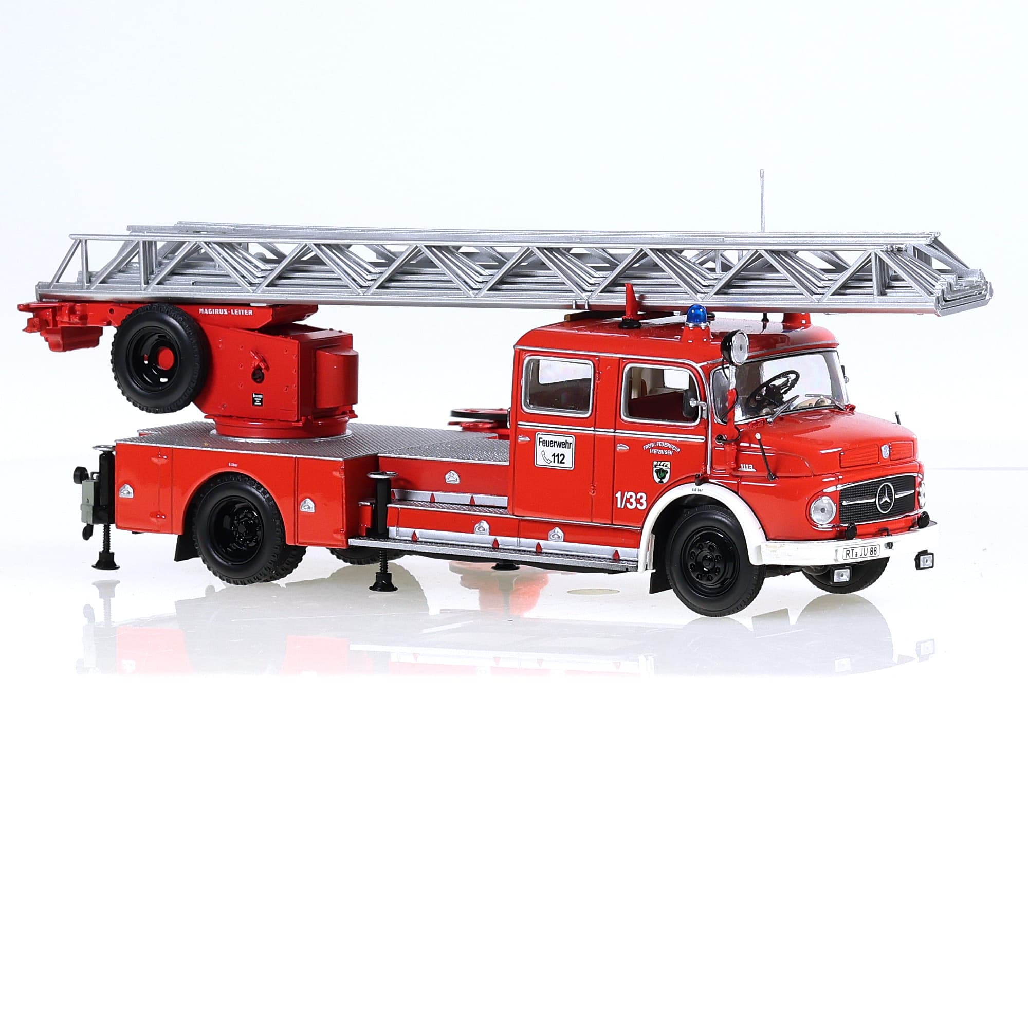 Minichamps - Mercedes-Benz 1113 Aerial Ladder 1966 1/43 — miniature 7