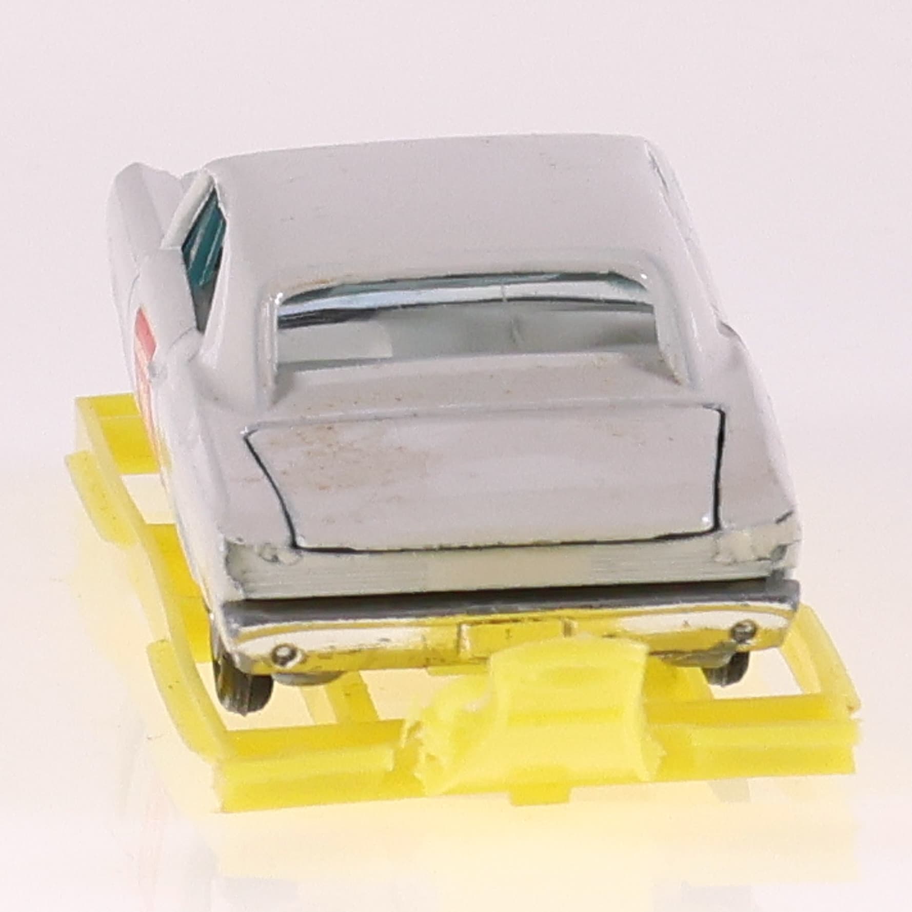 Gamda (Sabra) 8107 Made in Israel 8107 Pontiac GTO 11 cm Gris avec boîte — miniature 4
