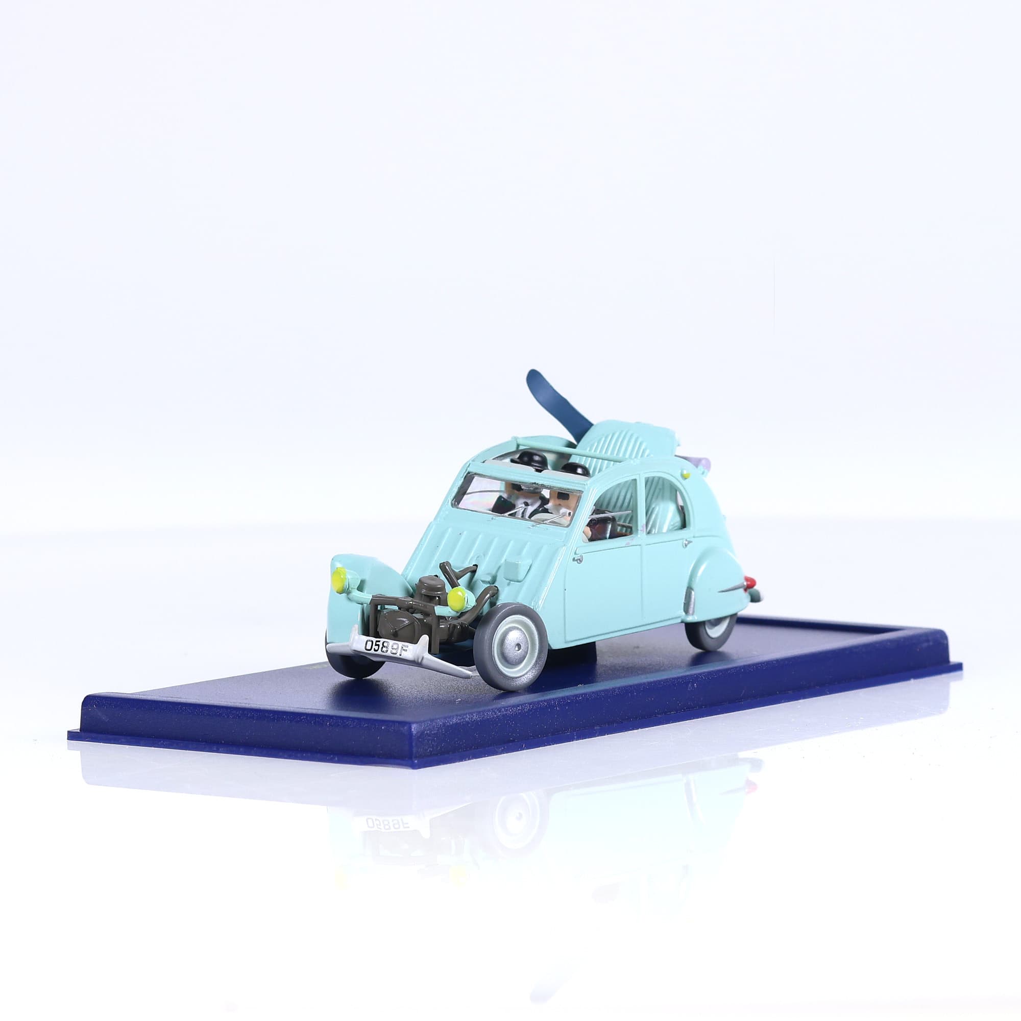 Atlas Citroën La 2CV emboutie - Bijoux de la Castafiore - Tintin 1/43  — miniature 9