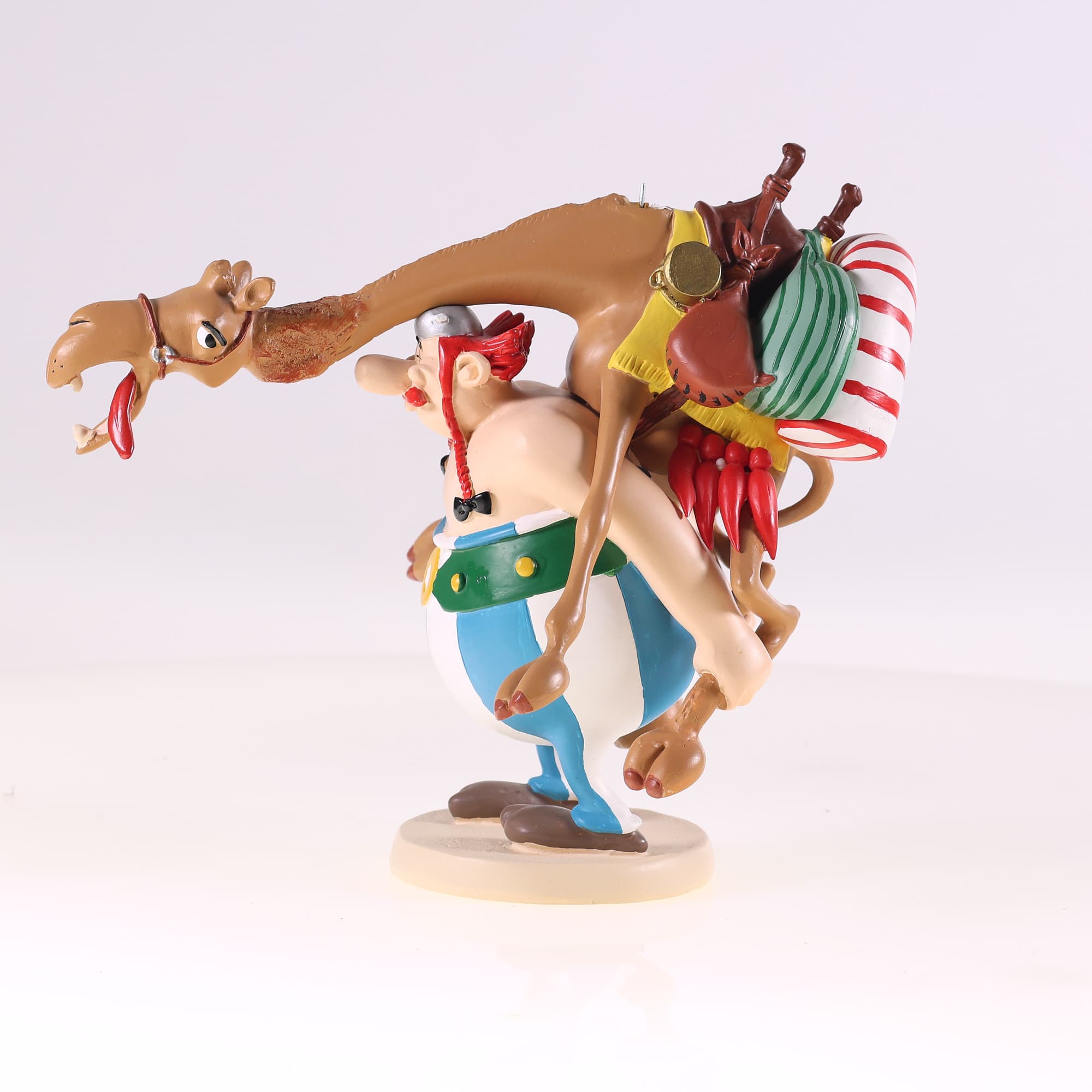 Plastoy - Astérix et Obélix - Obélix portant un dromadaire  — miniature 3