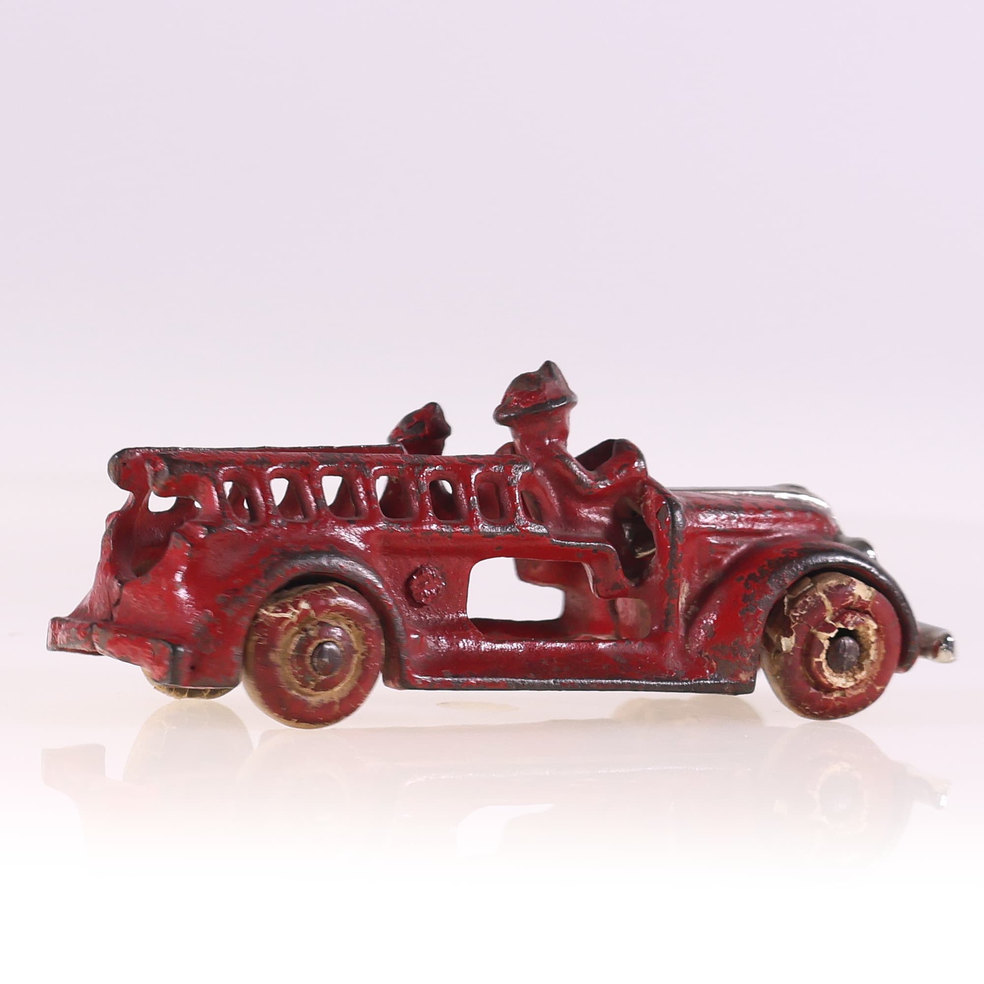 Arcade Pontiac Camion de pompiers port échelles 12 cm Rouge Grade B — miniature 5