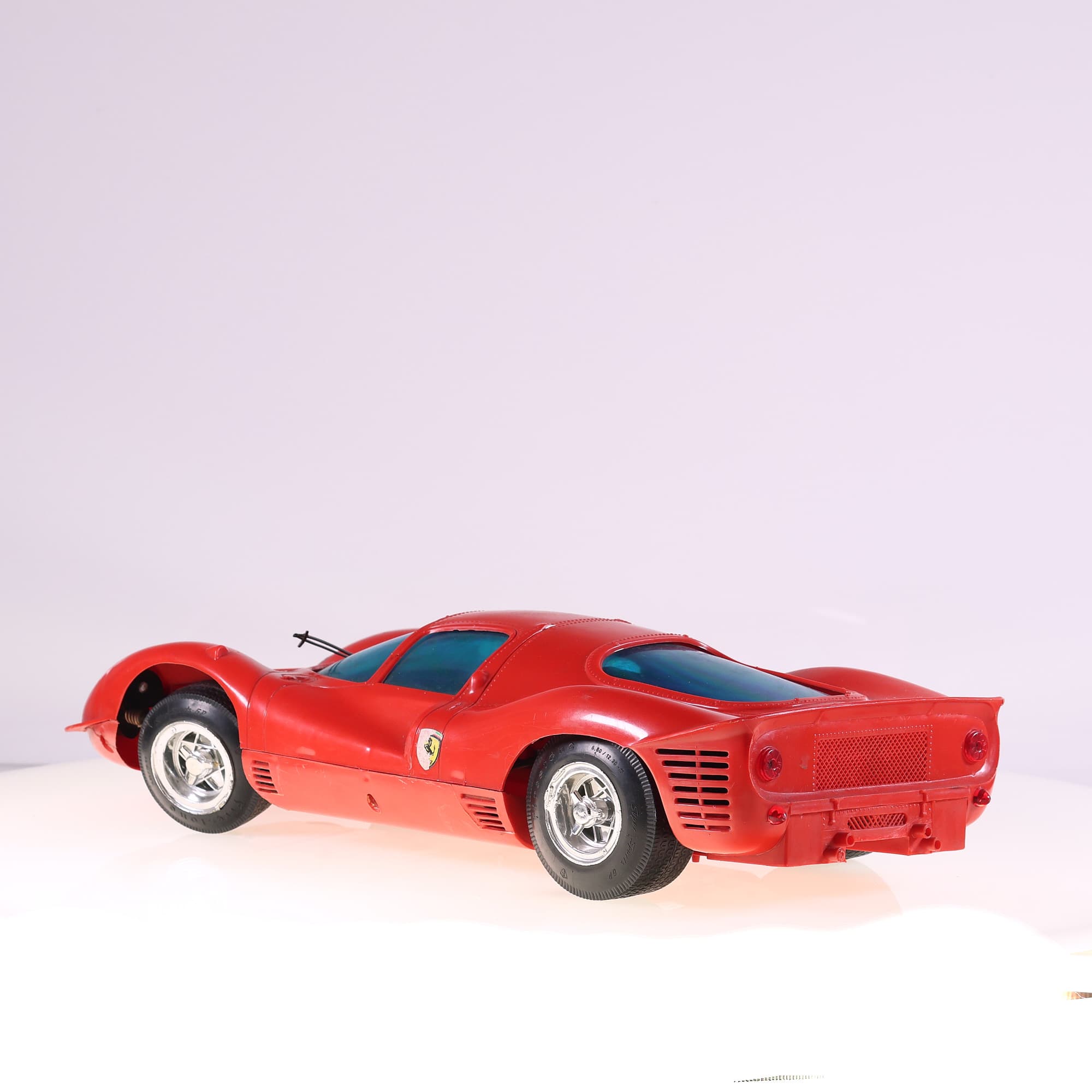 REEL Ferrari 330 P4 41 cm sans boîte — miniature 3