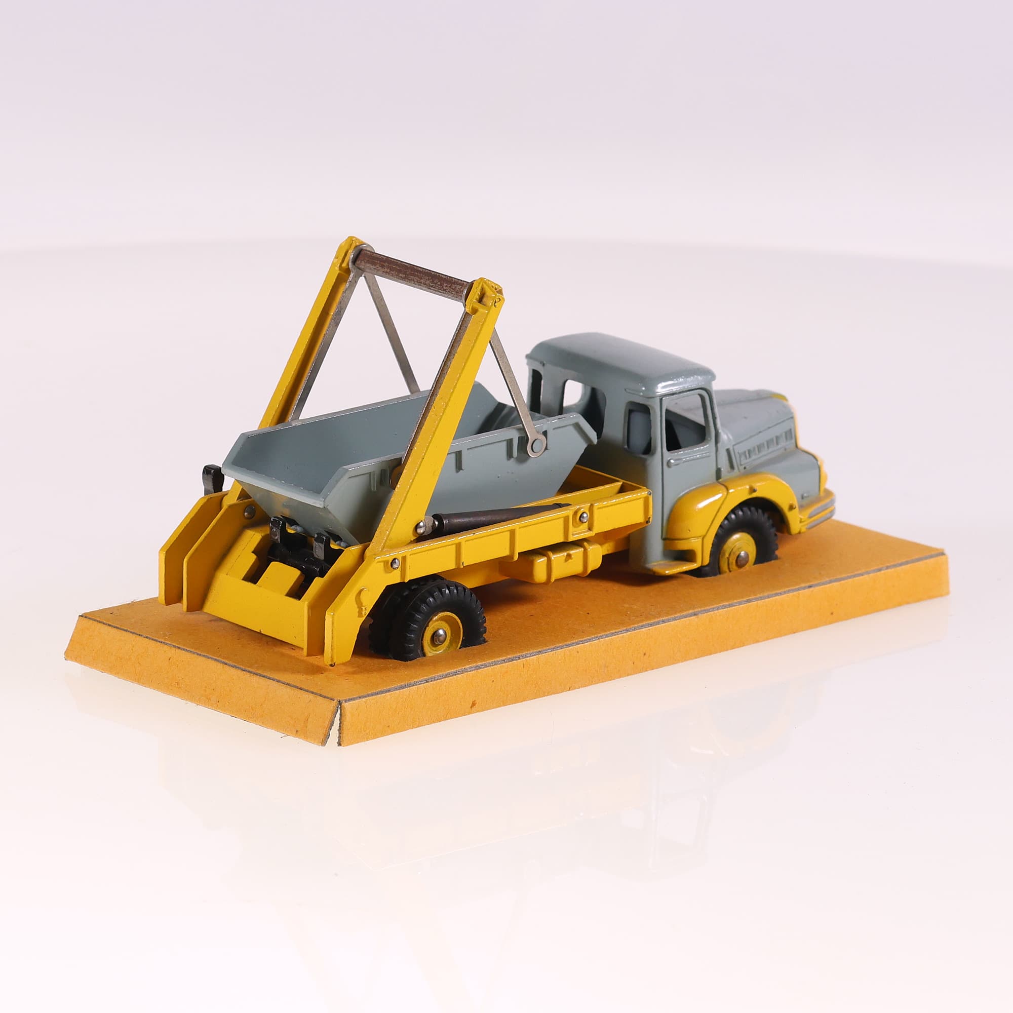 Dinky Toys 38A Unic Multibenne Marrel 1/43 Bicolore avec boîte — miniature 5