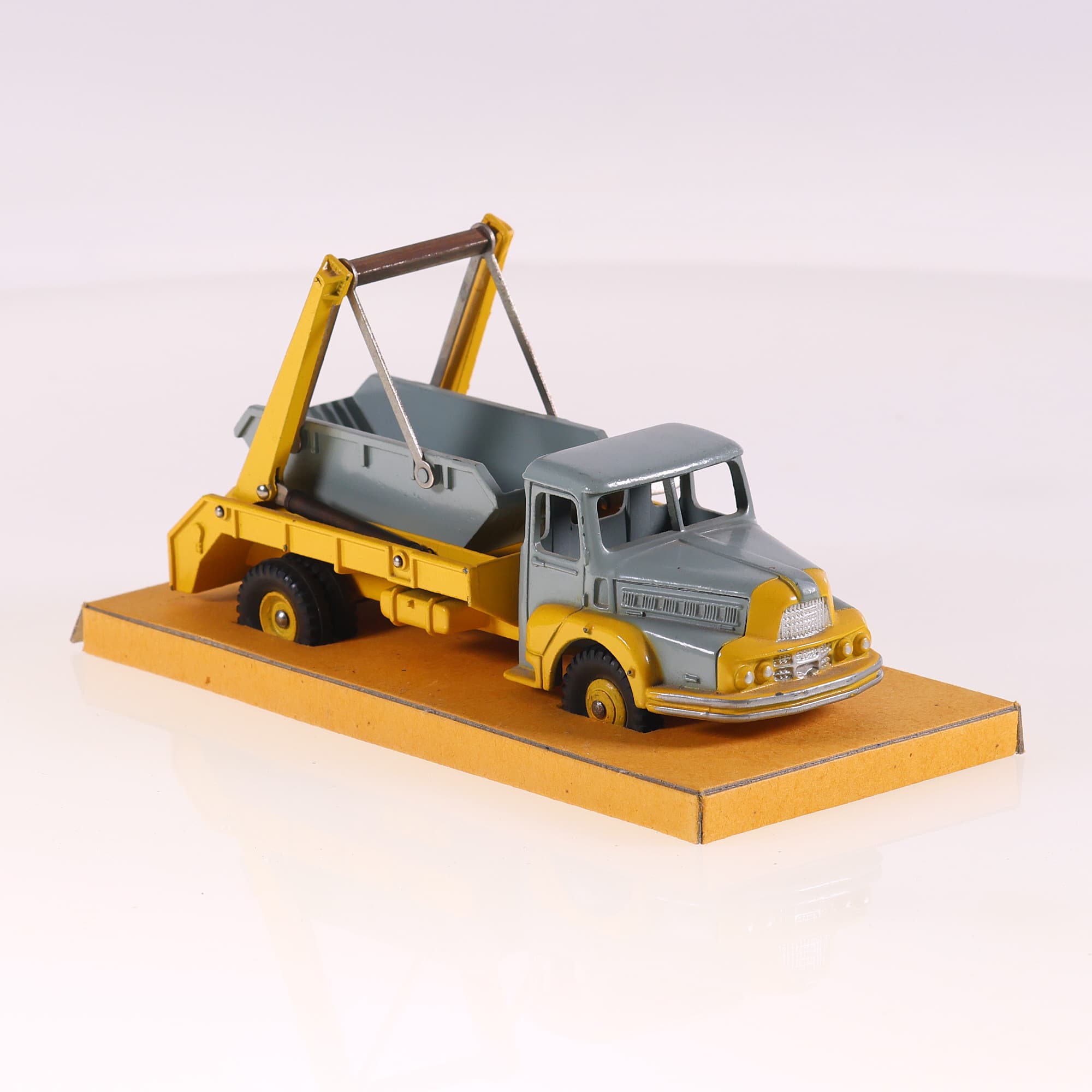 Dinky Toys 38A Unic Multibenne Marrel 1/43 Bicolore avec boîte — miniature 7