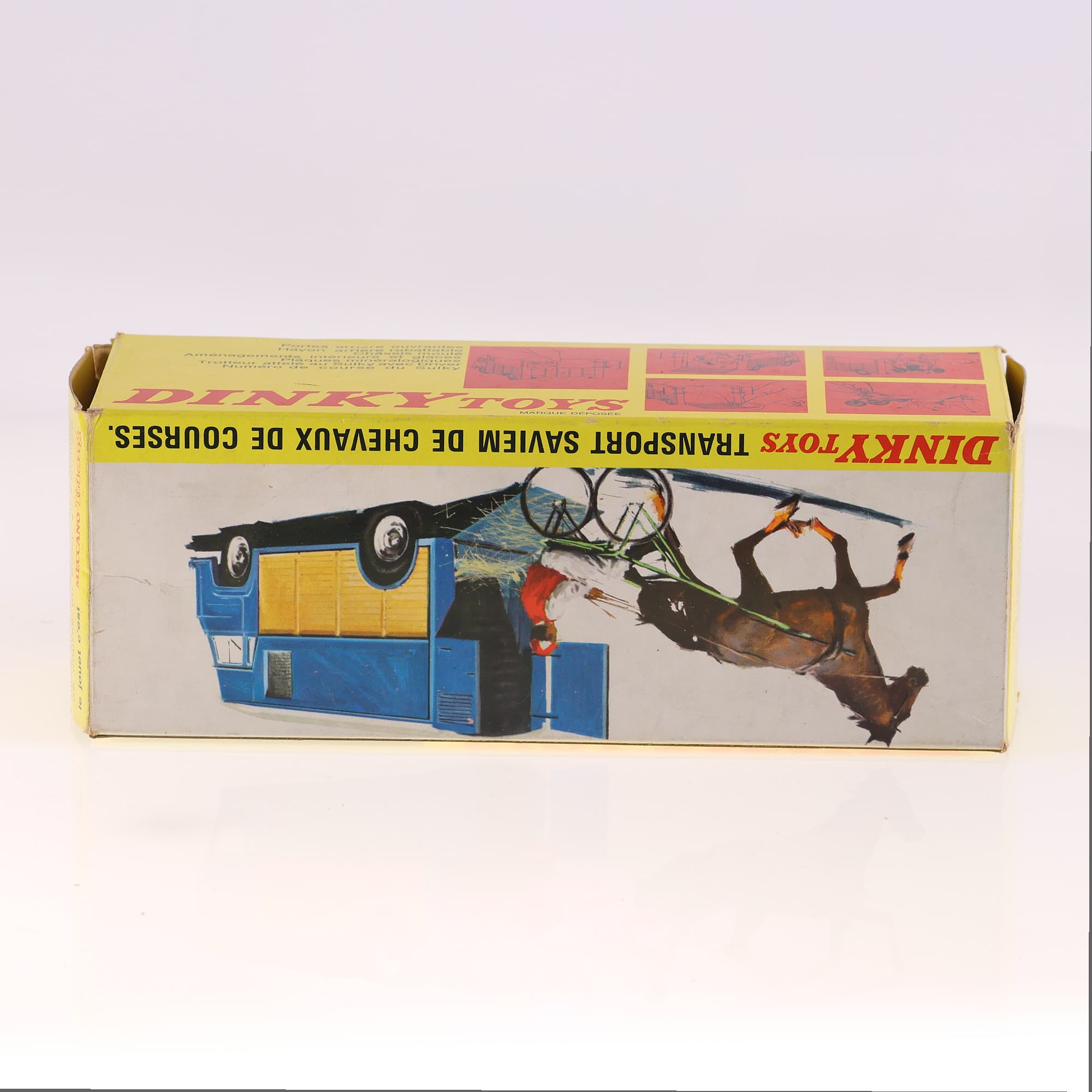 Dinky Toys 571 Saviem Transport de Chevaux de Courses avec Driver Sulky Cheval — miniature 13