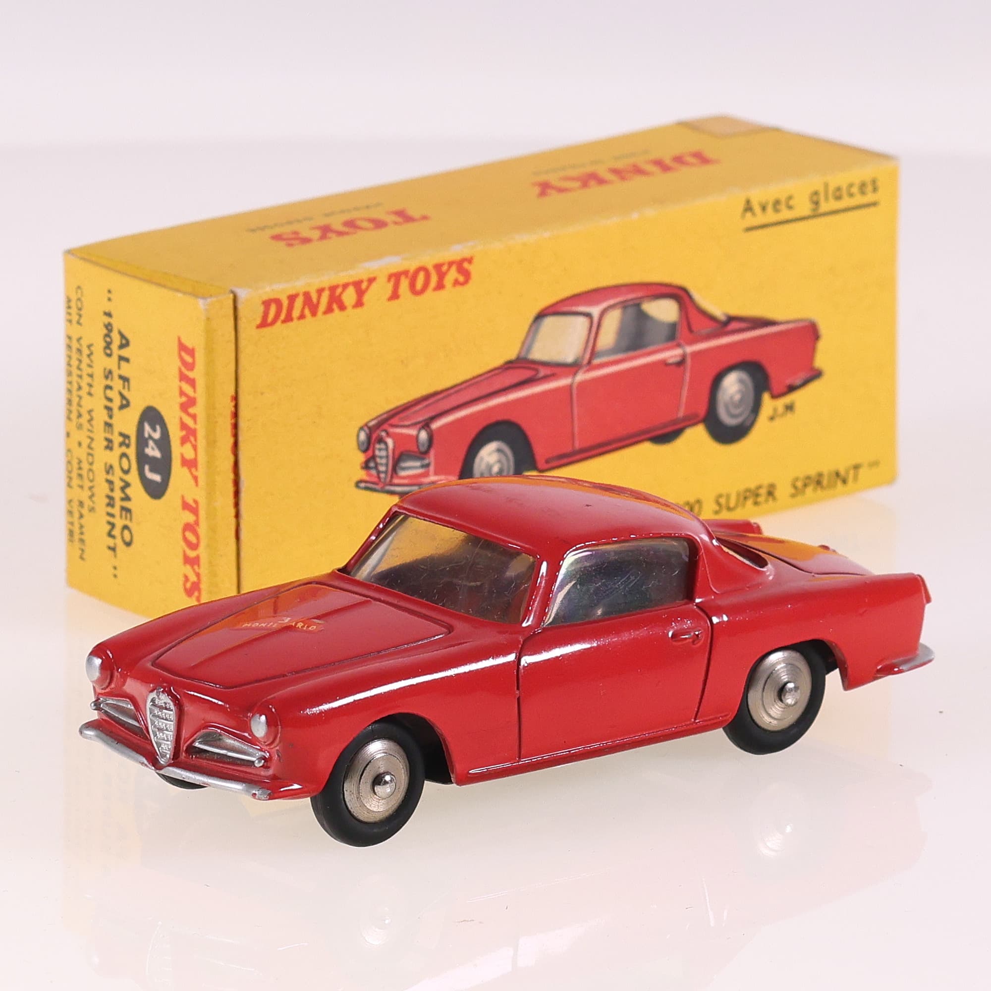 Dinky Toys 24J Alfa Romeo 1900 Super Sprint 1/43 Rouge avec boîte