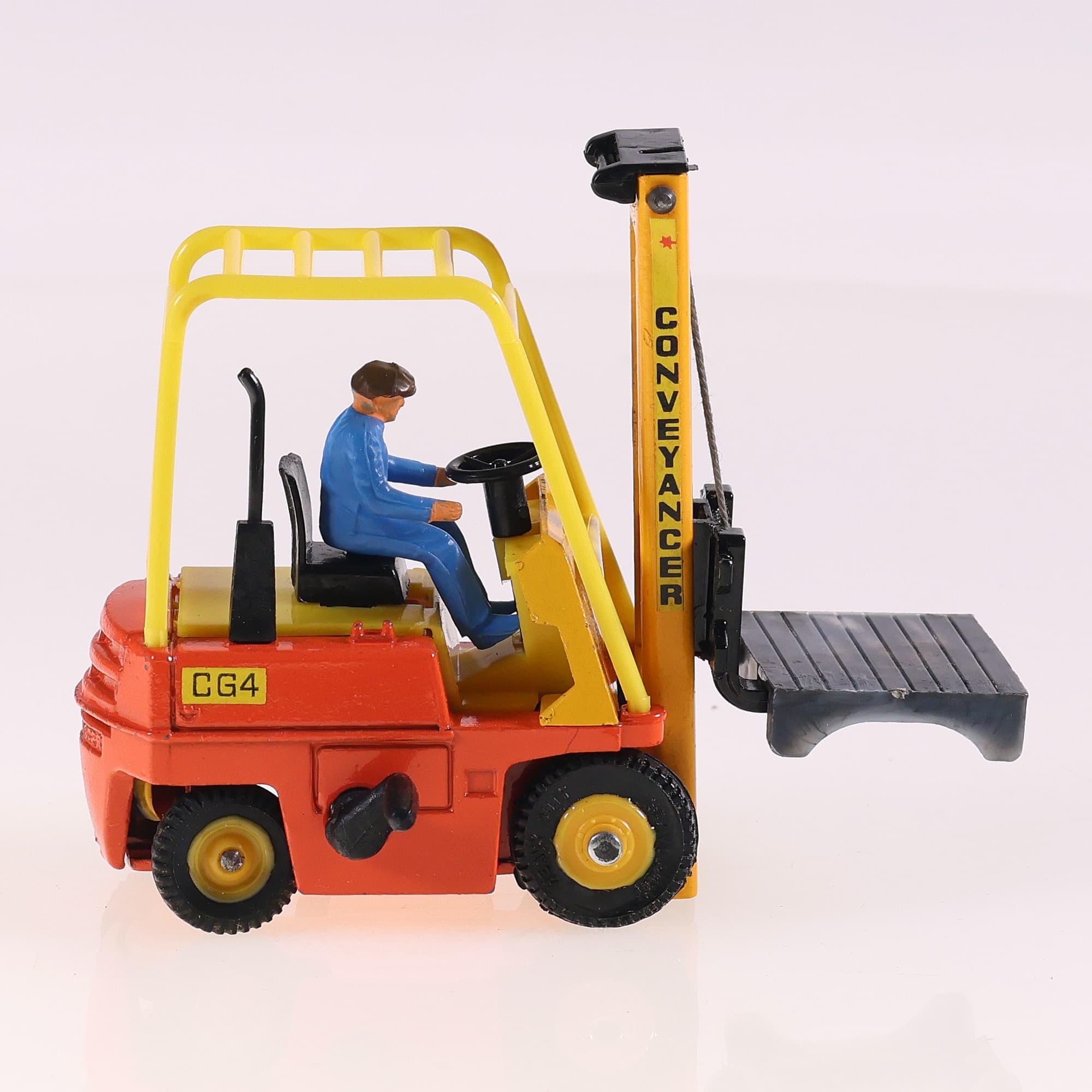 Dinky Toys 404 Conveyancer Fork Lift Truck 1/43 Bicolore avec boîte — miniature 6