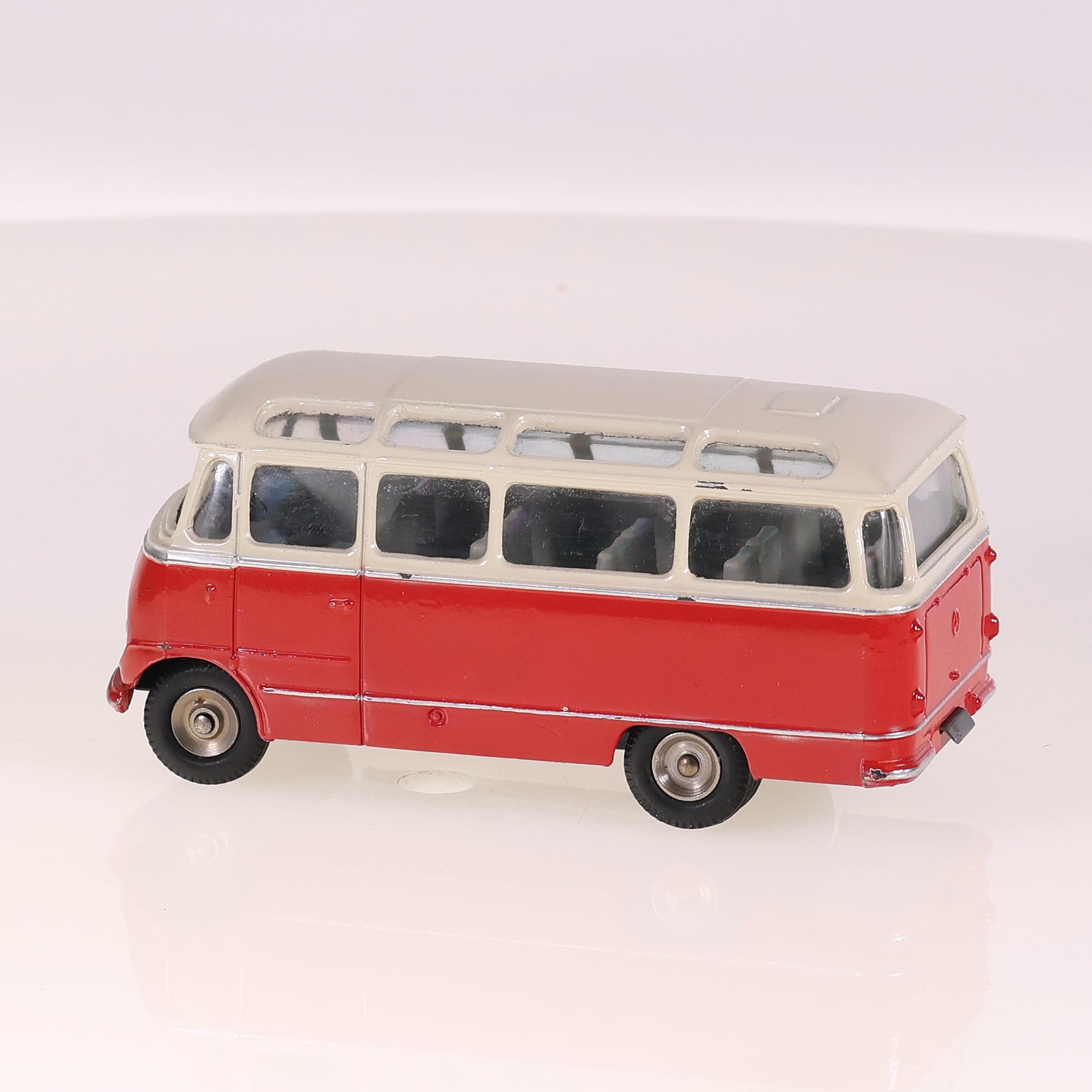 Dinky Toys  n° 541 Mercedes-Benz Car 1/43 Bicolore  — miniature 3