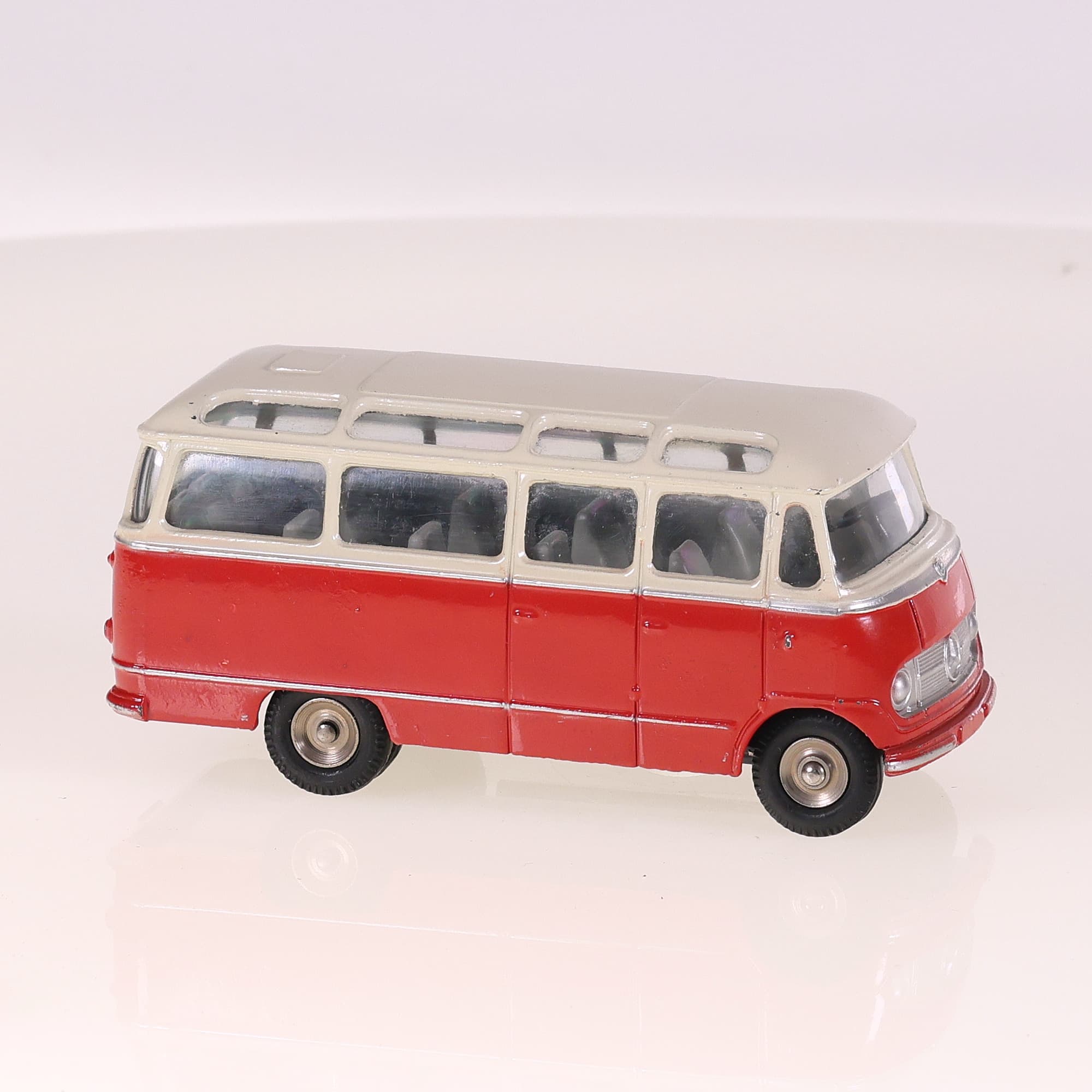 Dinky Toys  n° 541 Mercedes-Benz Car 1/43 Bicolore  — miniature 7