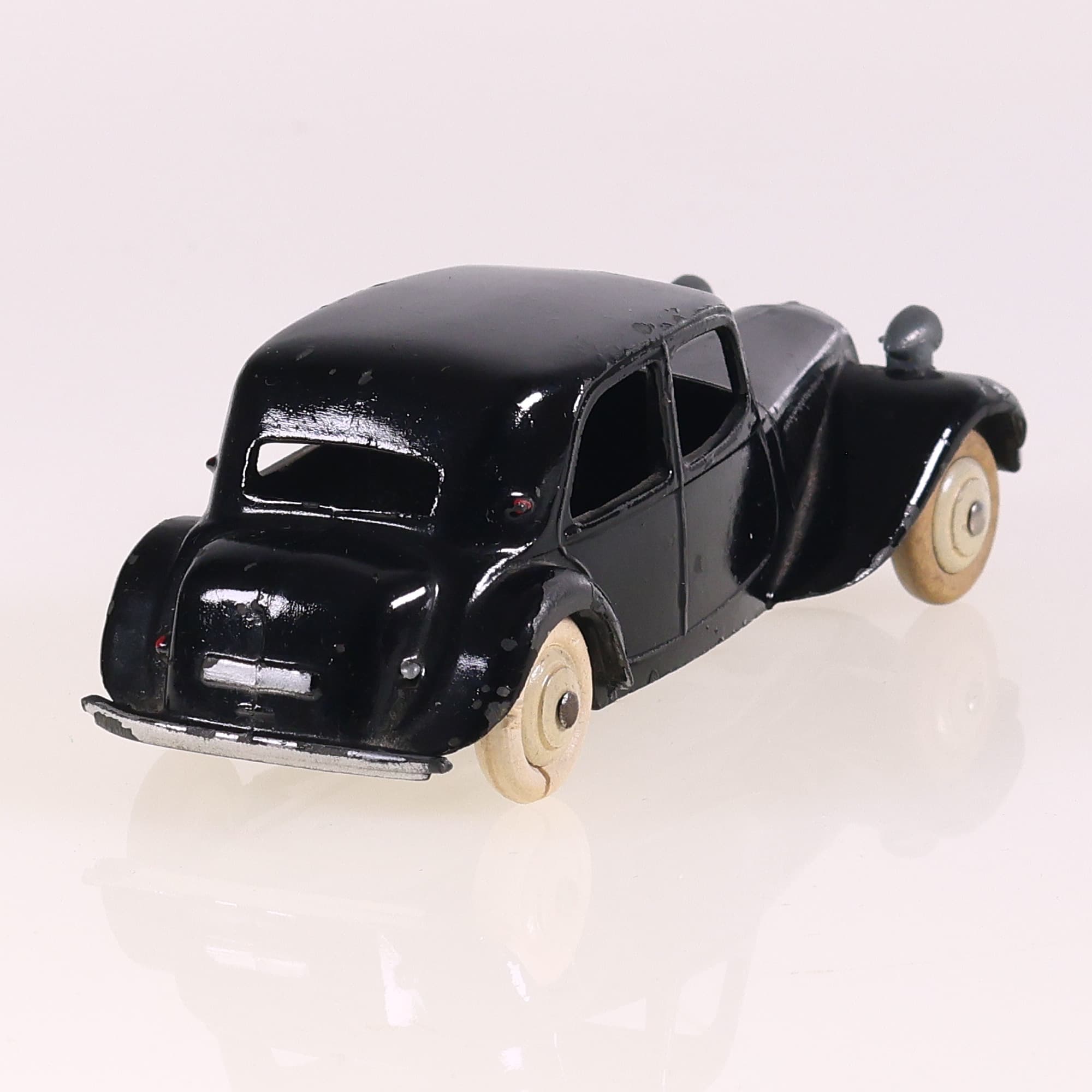 Dinky Toys 24N Citroën 11 BL 1/43 Noir Grade B sans boîte — miniature 5