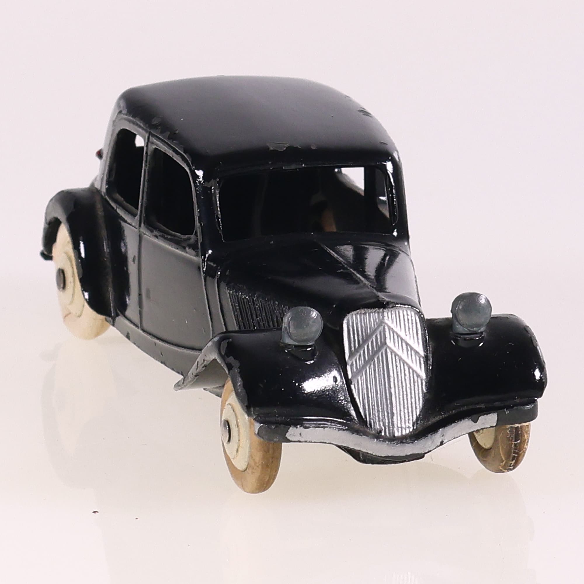 Dinky Toys 24N Citroën 11 BL 1/43 Noir Grade B sans boîte — miniature 8