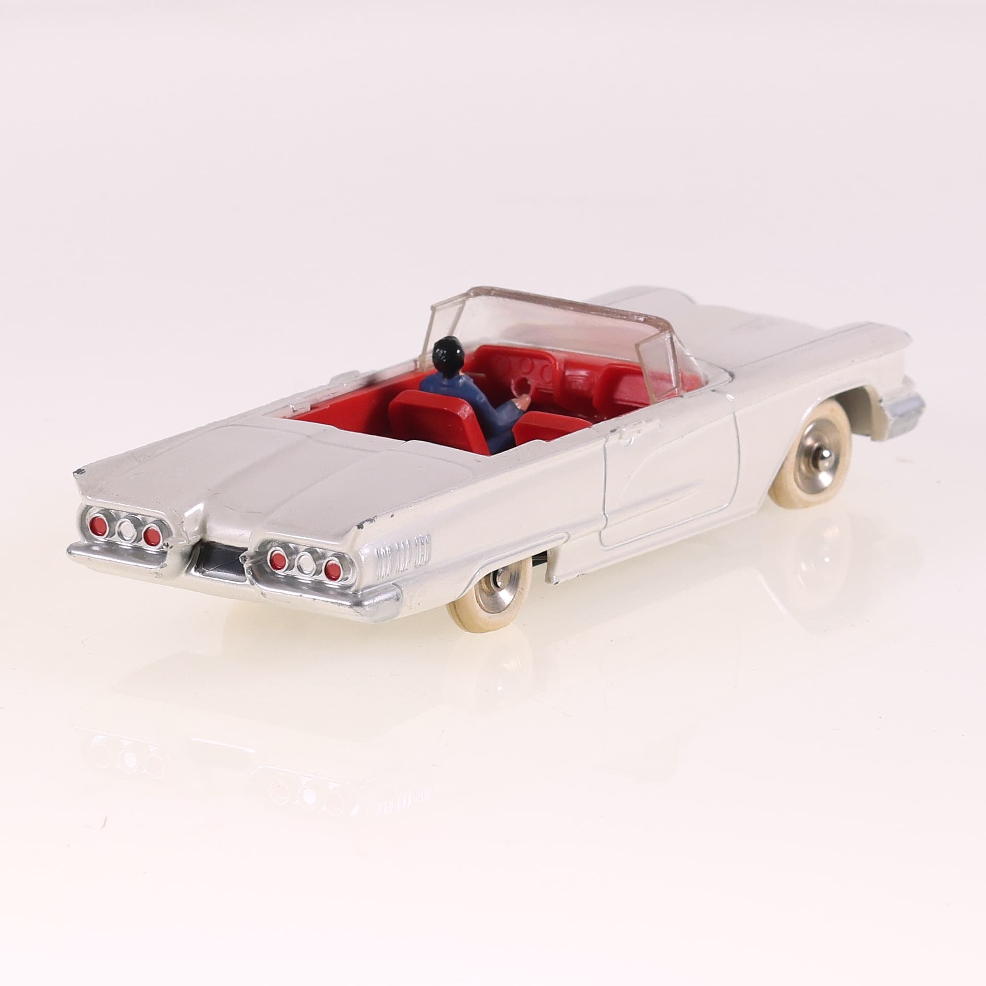 Dinky Toys 555 Ford Cabriolet "Thunderbird" avec conducteur 1/43 Blanc — miniature 6