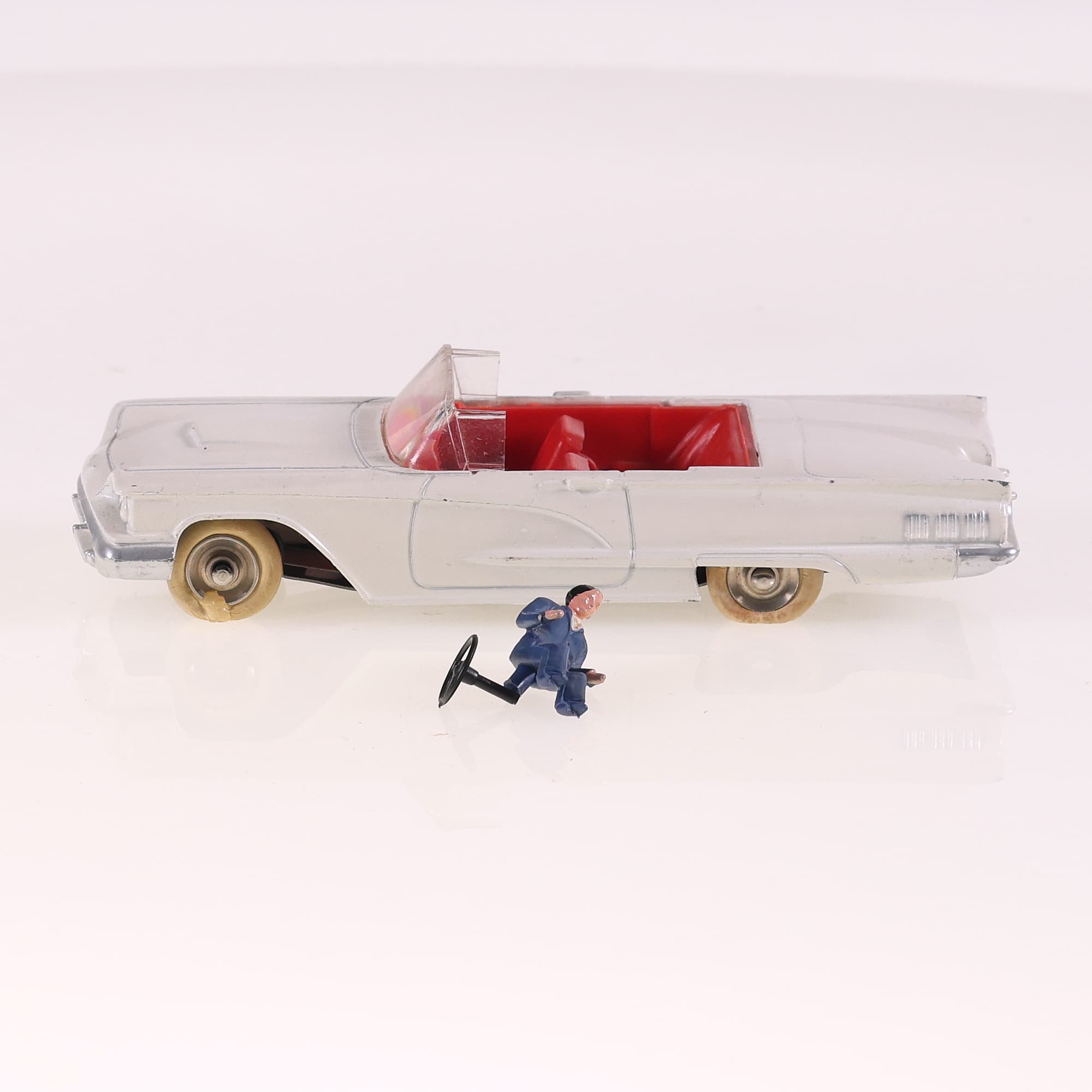 Dinky Toys 555 Ford Cabriolet "Thunderbird" avec conducteur 1/43 Blanc — miniature 10