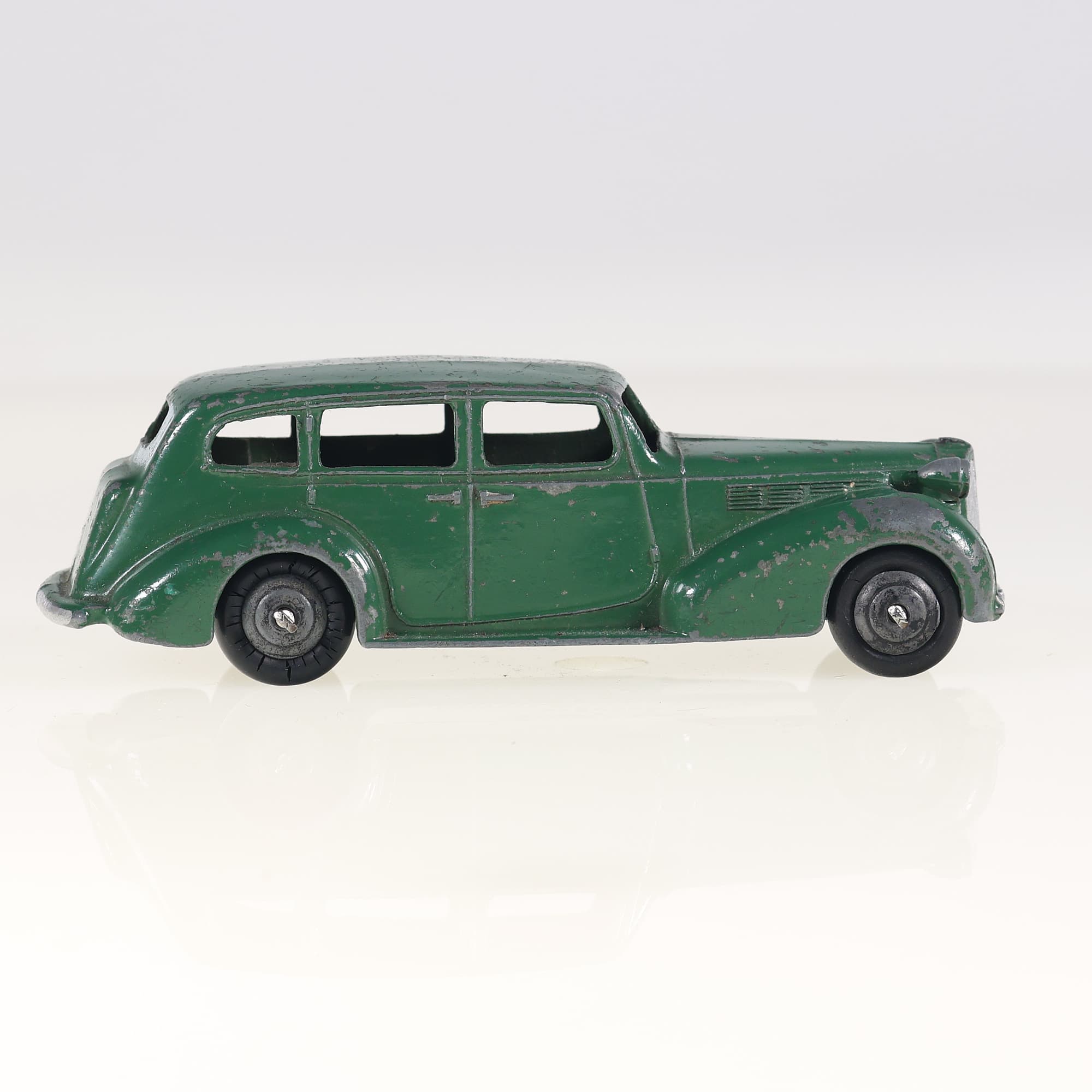 Dinky Toys 39A Packard super huit 1/43 Vert  — miniature 5