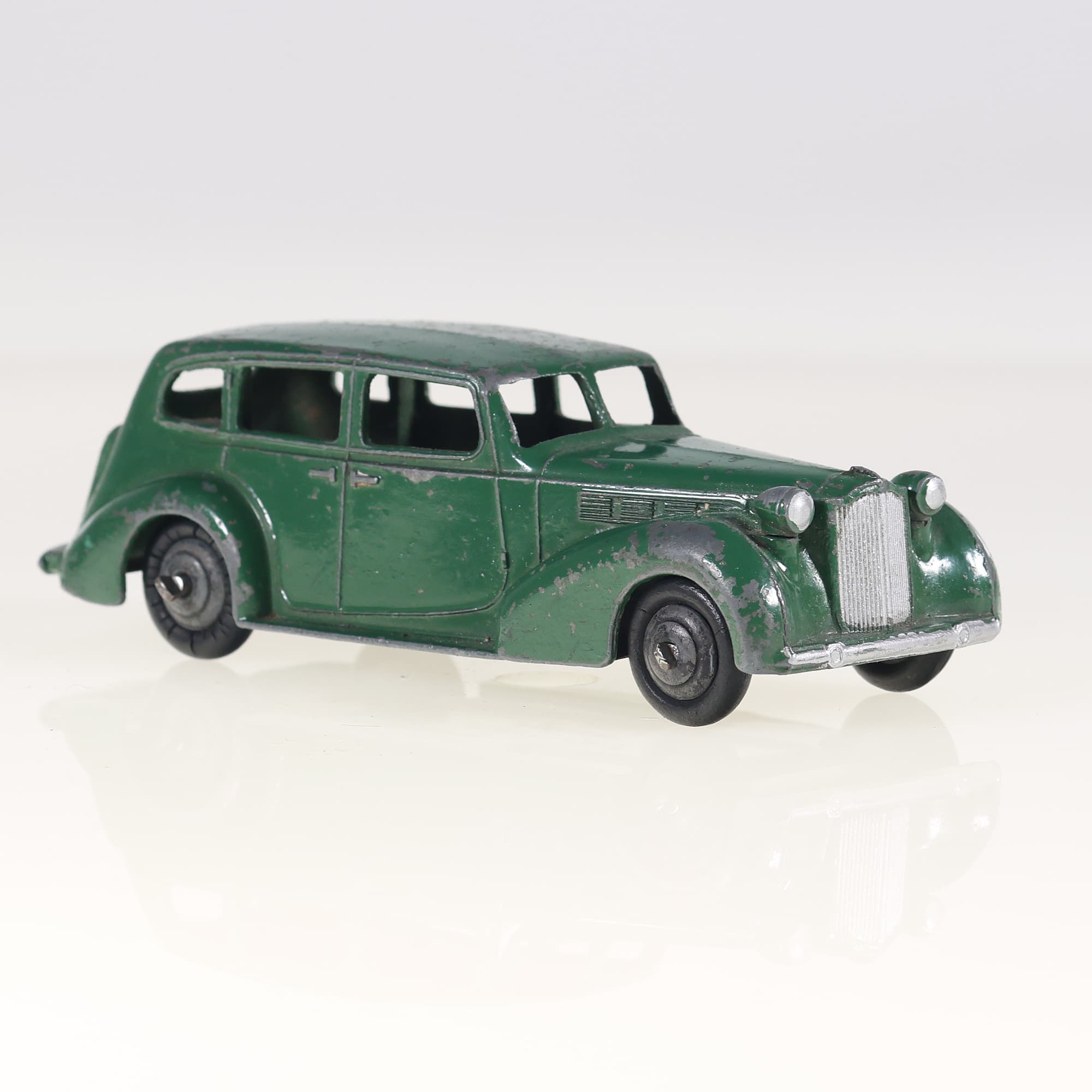 Dinky Toys 39A Packard super huit 1/43 Vert  — miniature 6