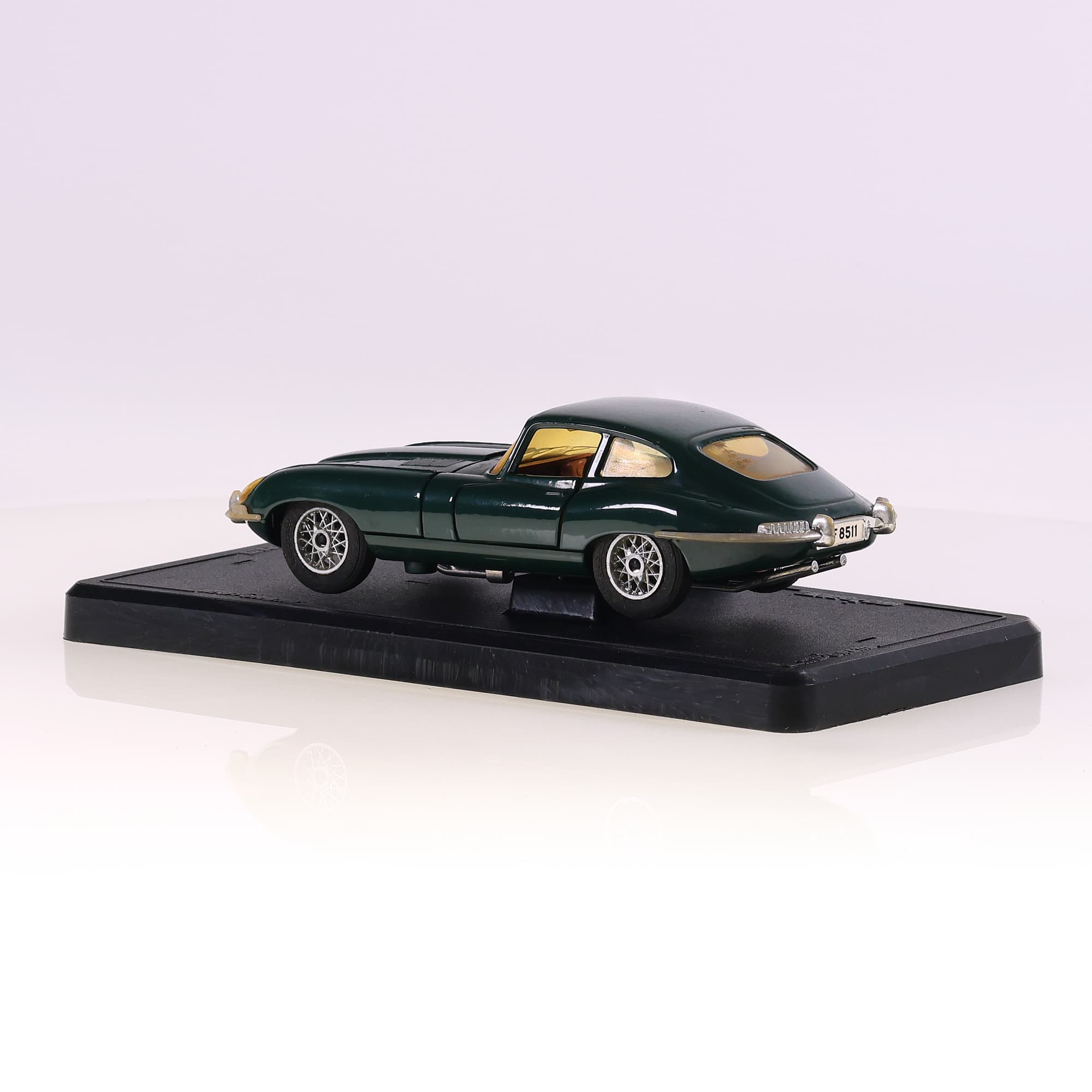 Majorette 4102 Jaguar type E 1/24 Vert avec boîte — miniature 3