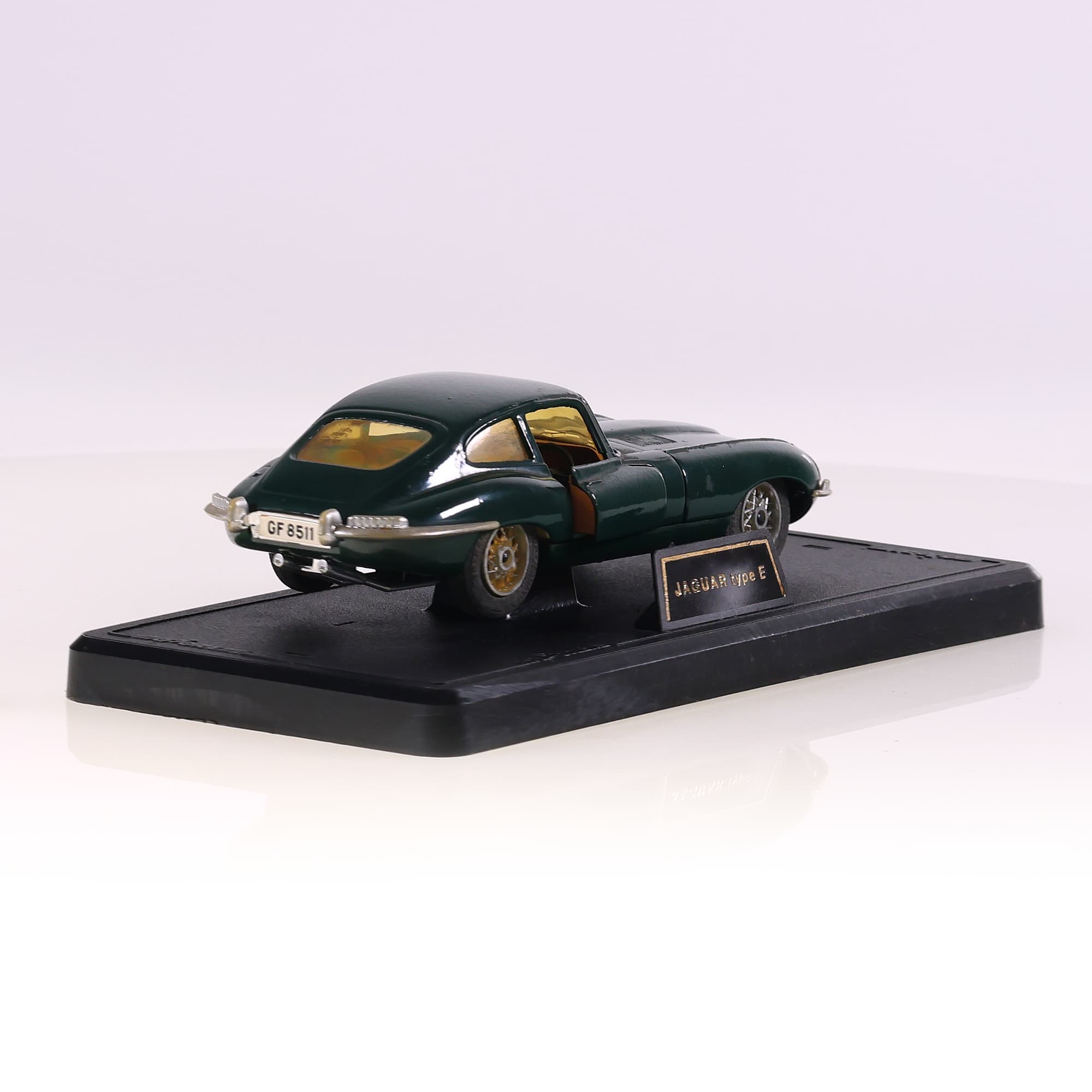 Majorette 4102 Jaguar type E 1/24 Vert avec boîte — miniature 5