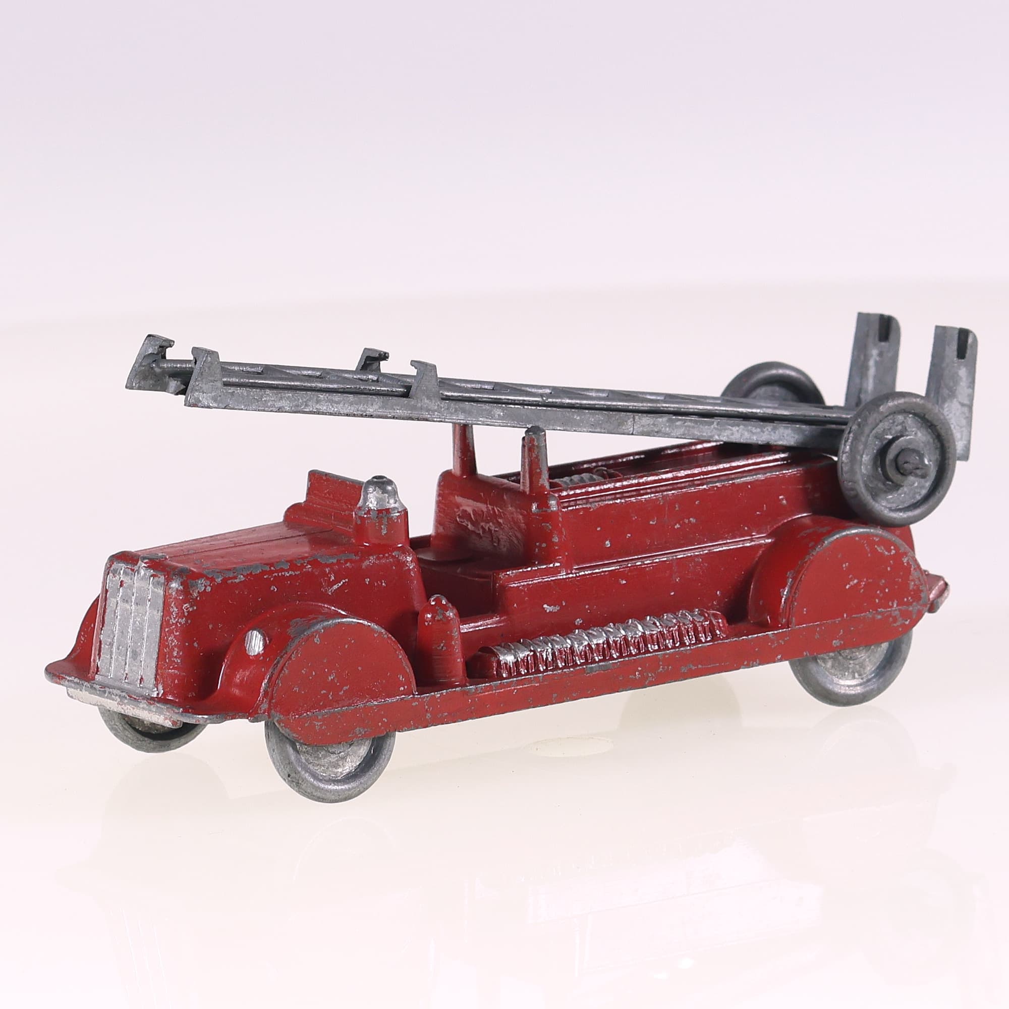 DCMT camion pompier échelle 11,5 cm ancien en métal — photo 1