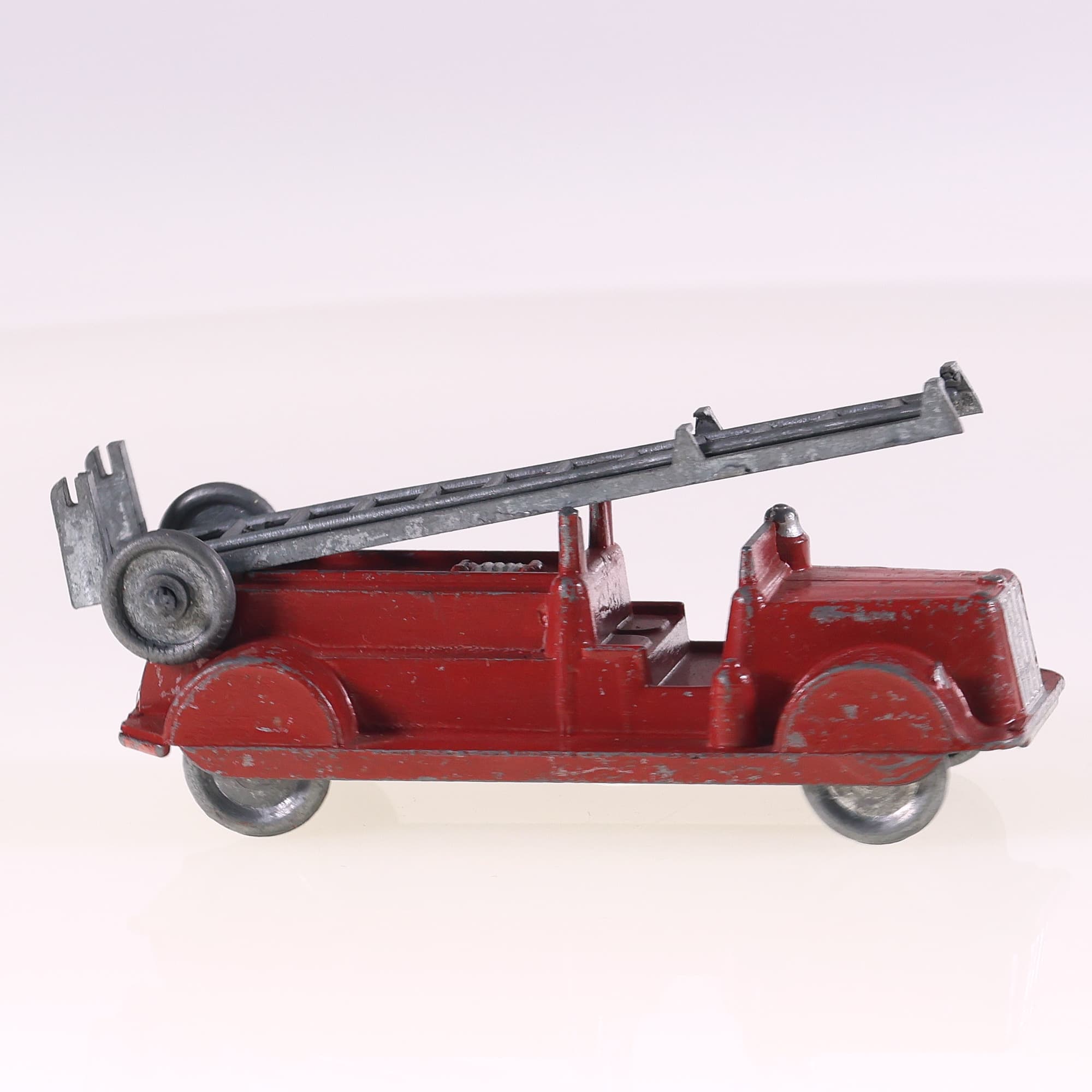 DCMT camion pompier échelle 11,5 cm ancien en métal — miniature 6