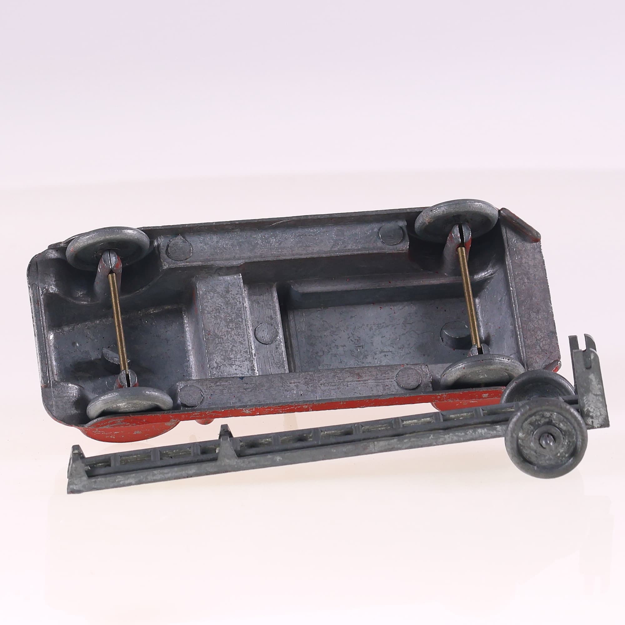 DCMT camion pompier échelle 11,5 cm ancien en métal — miniature 9