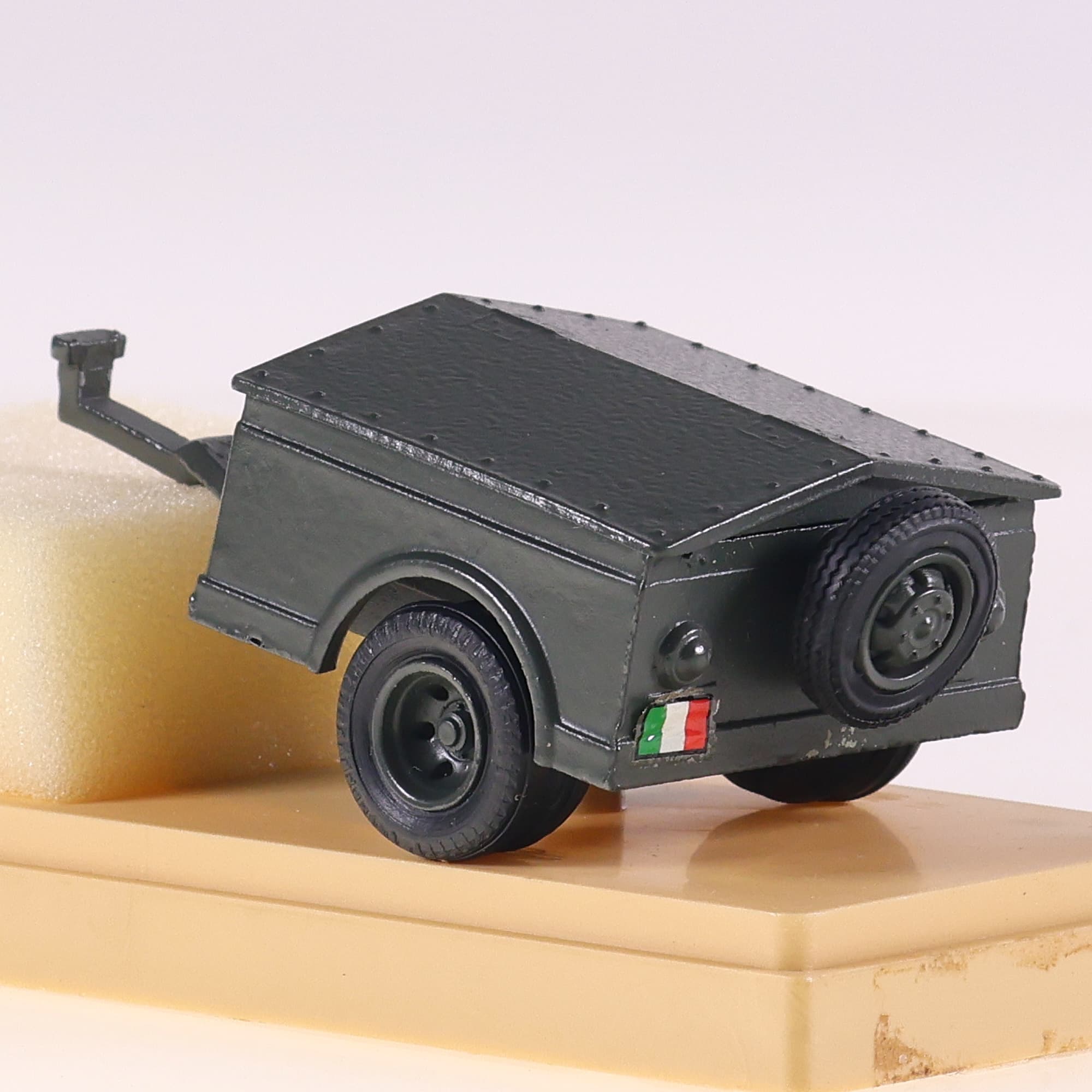 Old Cars remorque militaire 1/43 Vert sans boîte — miniature 6