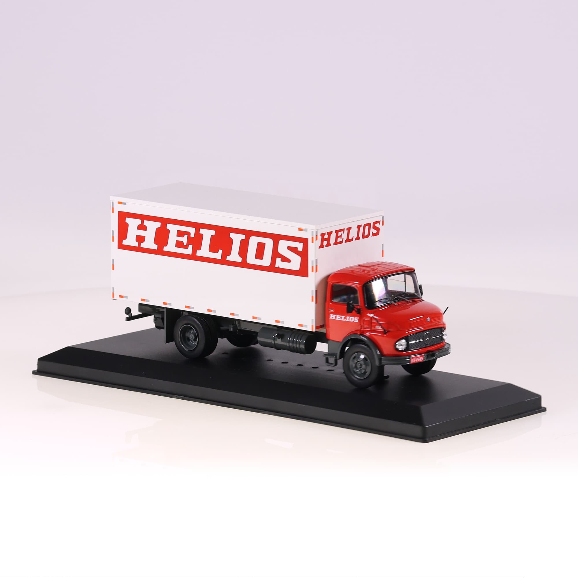 IXO TRU026 Mercedes-Benz L-1113 Helios 1969 1/43 Bicolore avec boîte — miniature 7